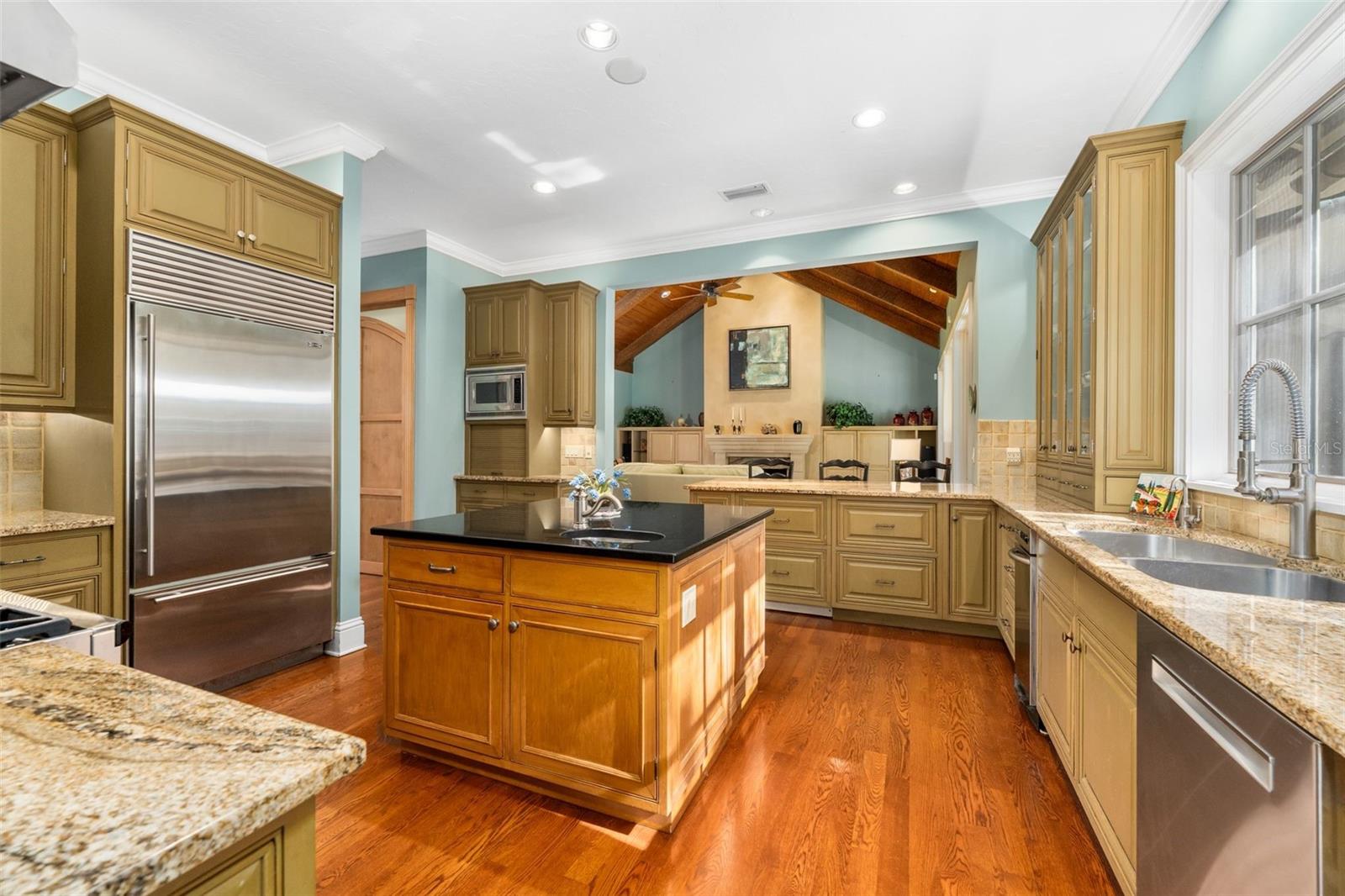 Image 14 of 87 For 1248 37th Place Road