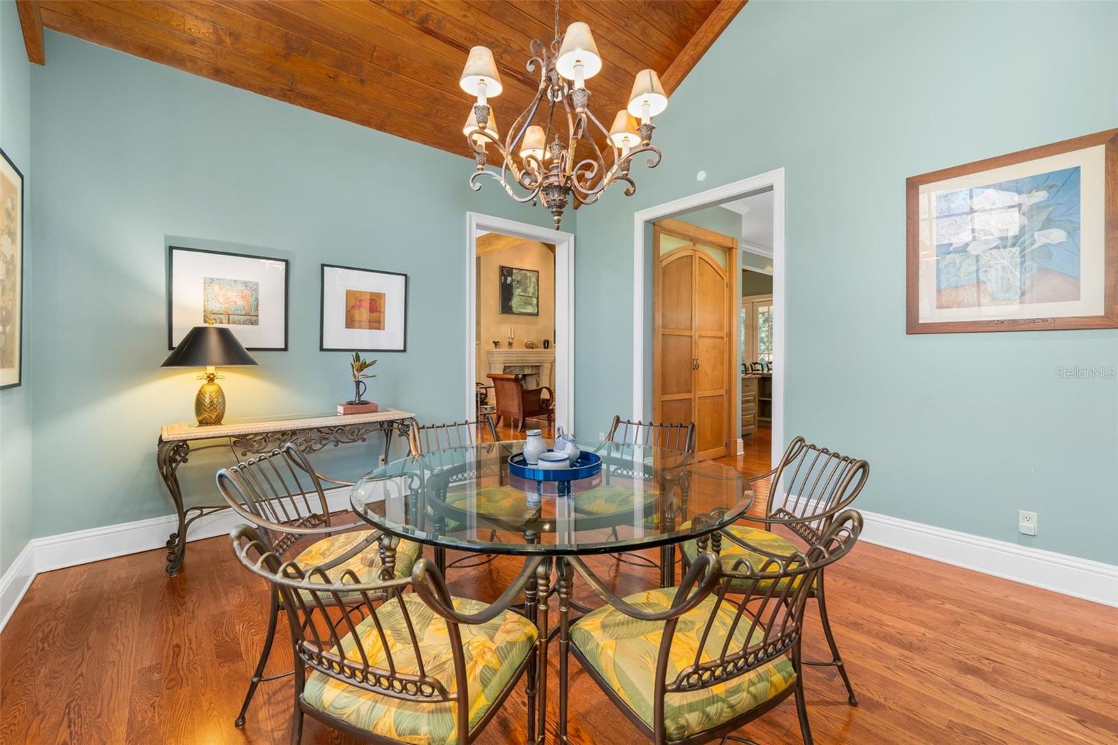 Image 23 of 87 For 1248 37th Place Road