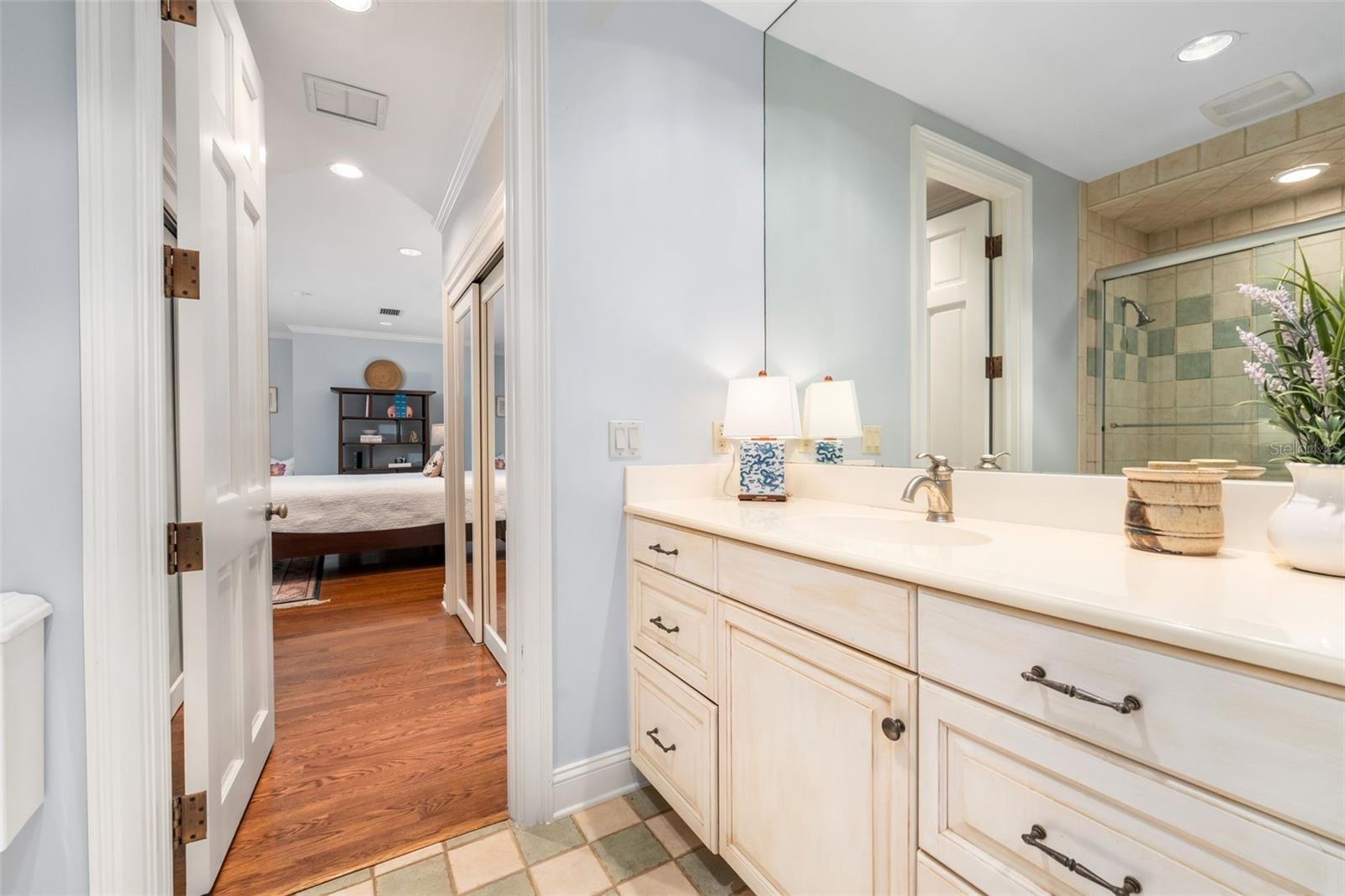 Image 49 of 87 For 1248 37th Place Road