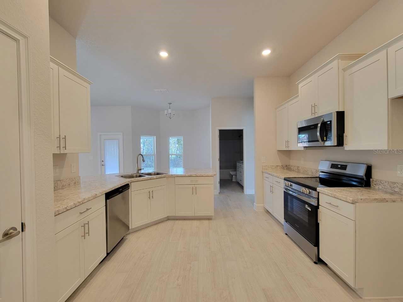 Image 14 of 26 For 6411 134th Loop