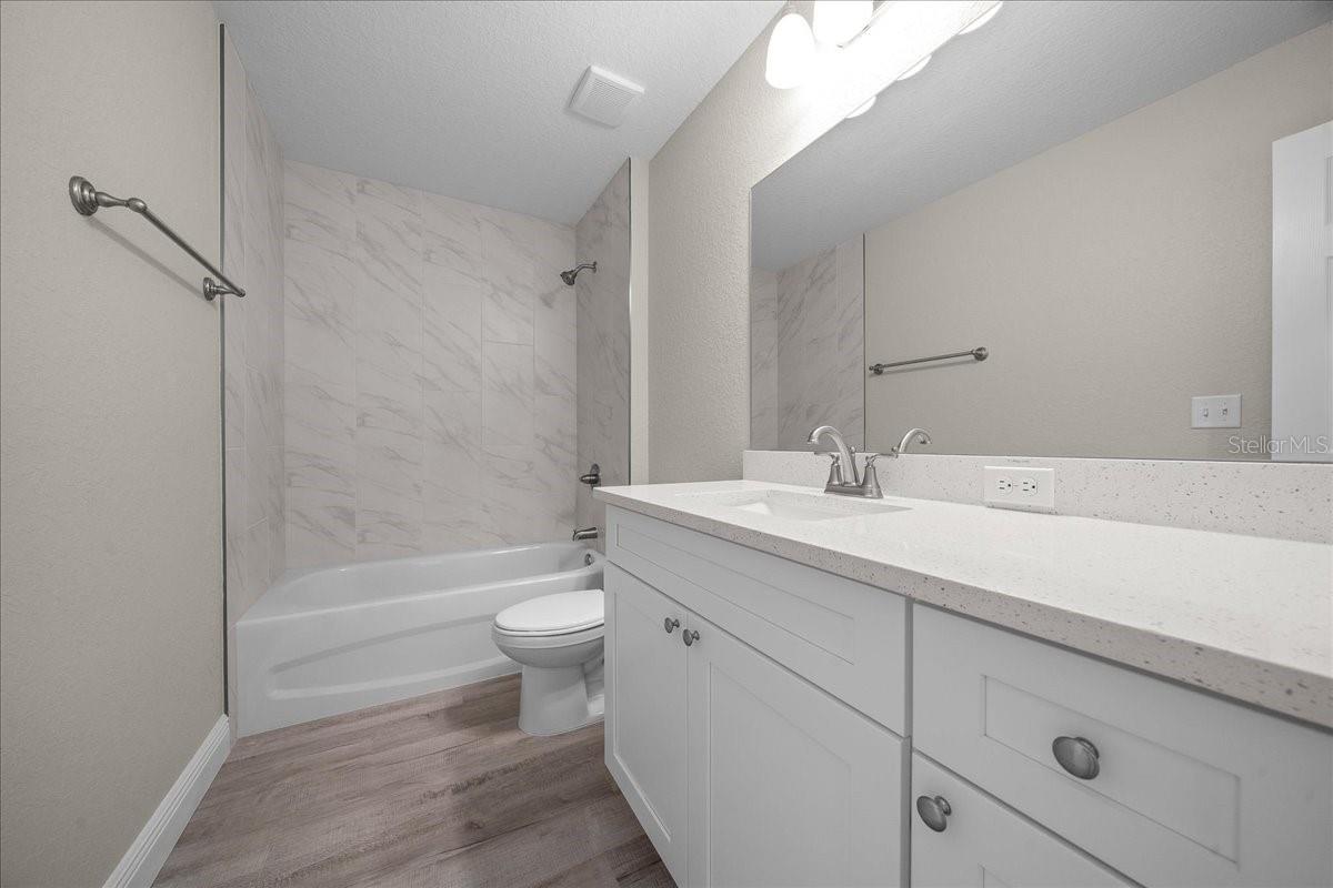 Image 22 of 32 For 10320 126 Lane