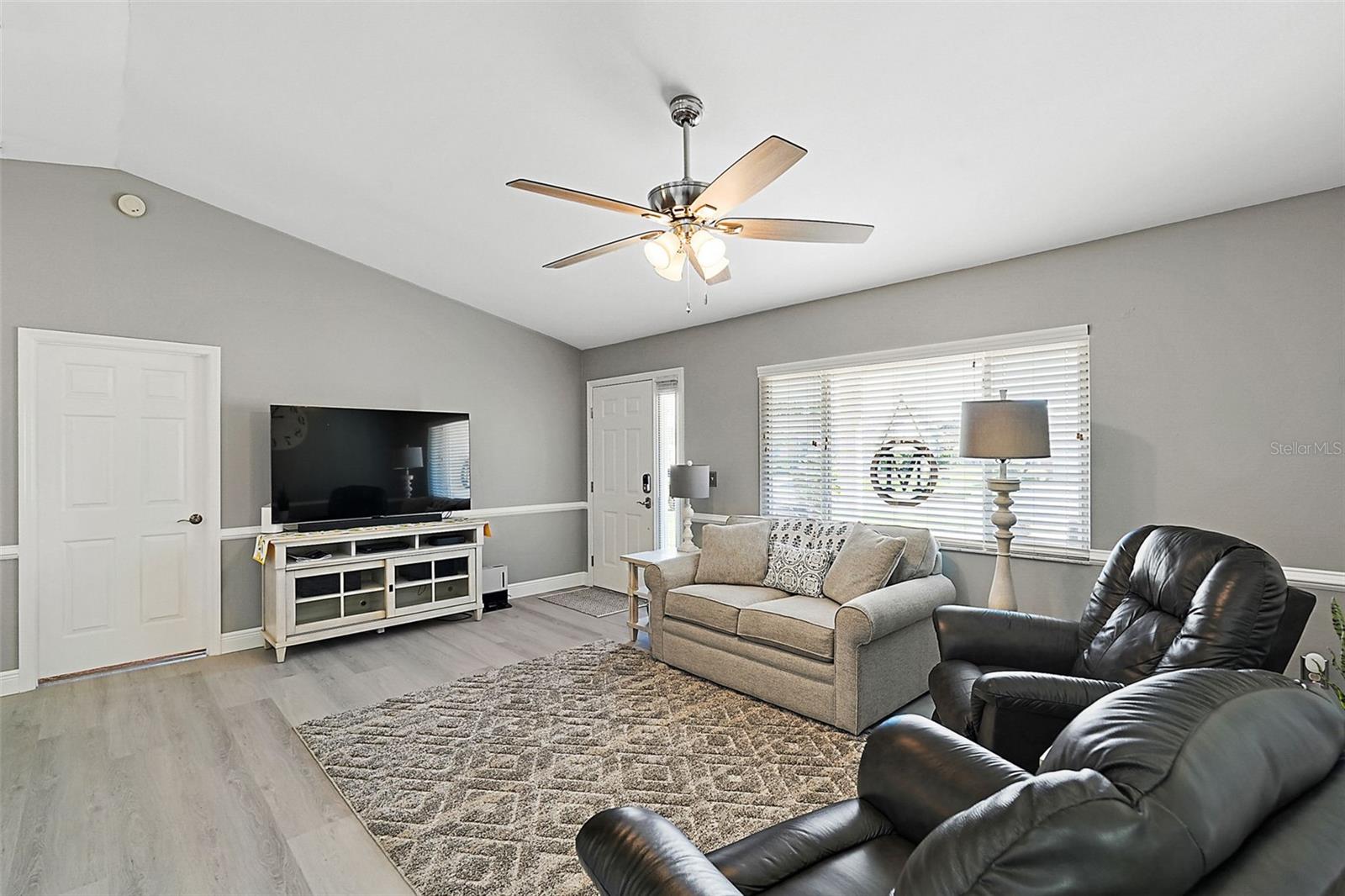 Image 14 of 39 For 13820 86th Terrace