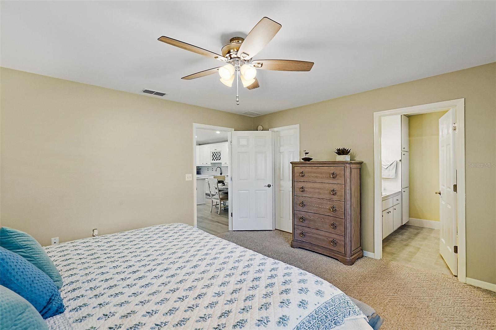 Image 8 of 39 For 13820 86th Terrace