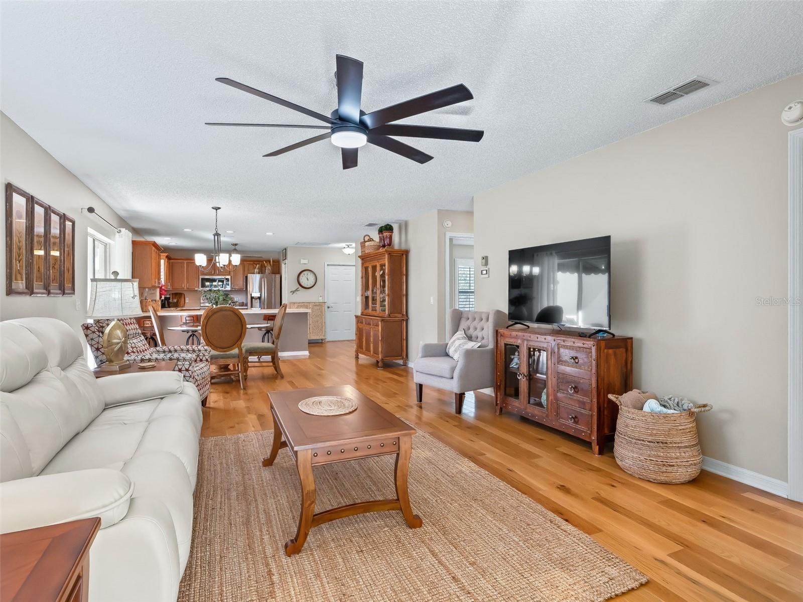 Image 15 of 44 For 1407 Montez Loop