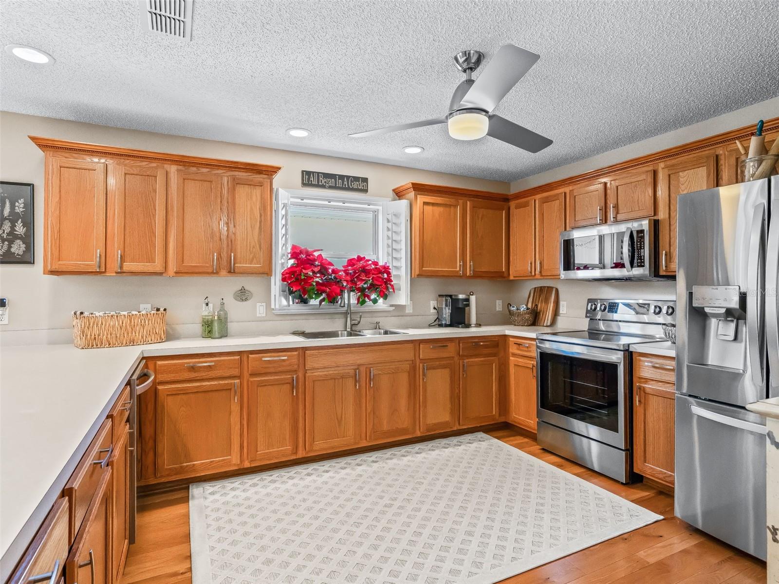 Image 6 of 44 For 1407 Montez Loop