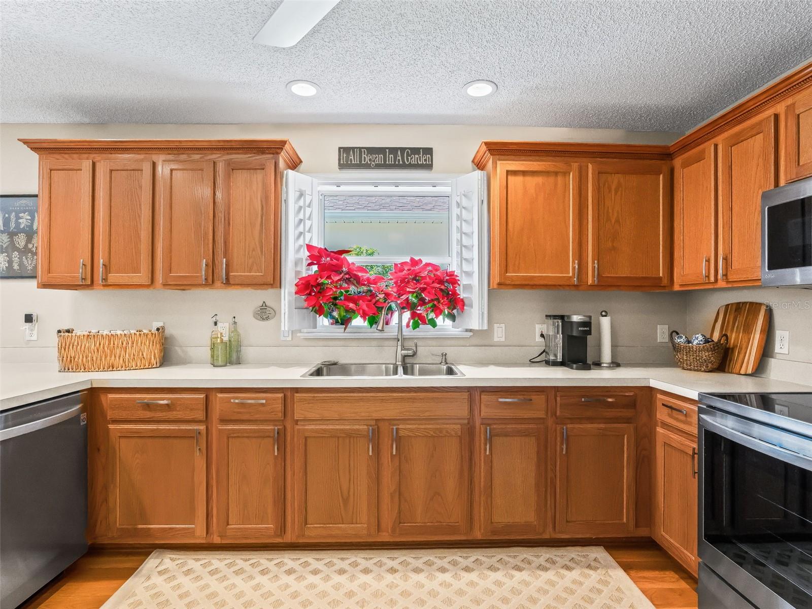 Image 7 of 44 For 1407 Montez Loop