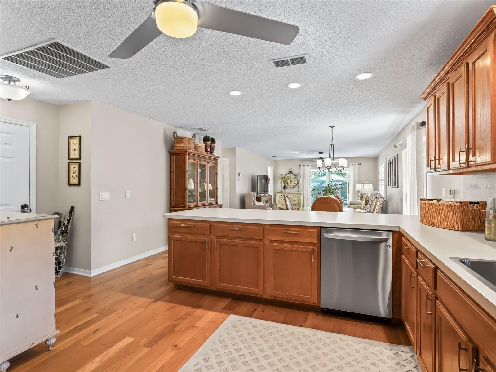 Image 9 of 44 For 1407 Montez Loop