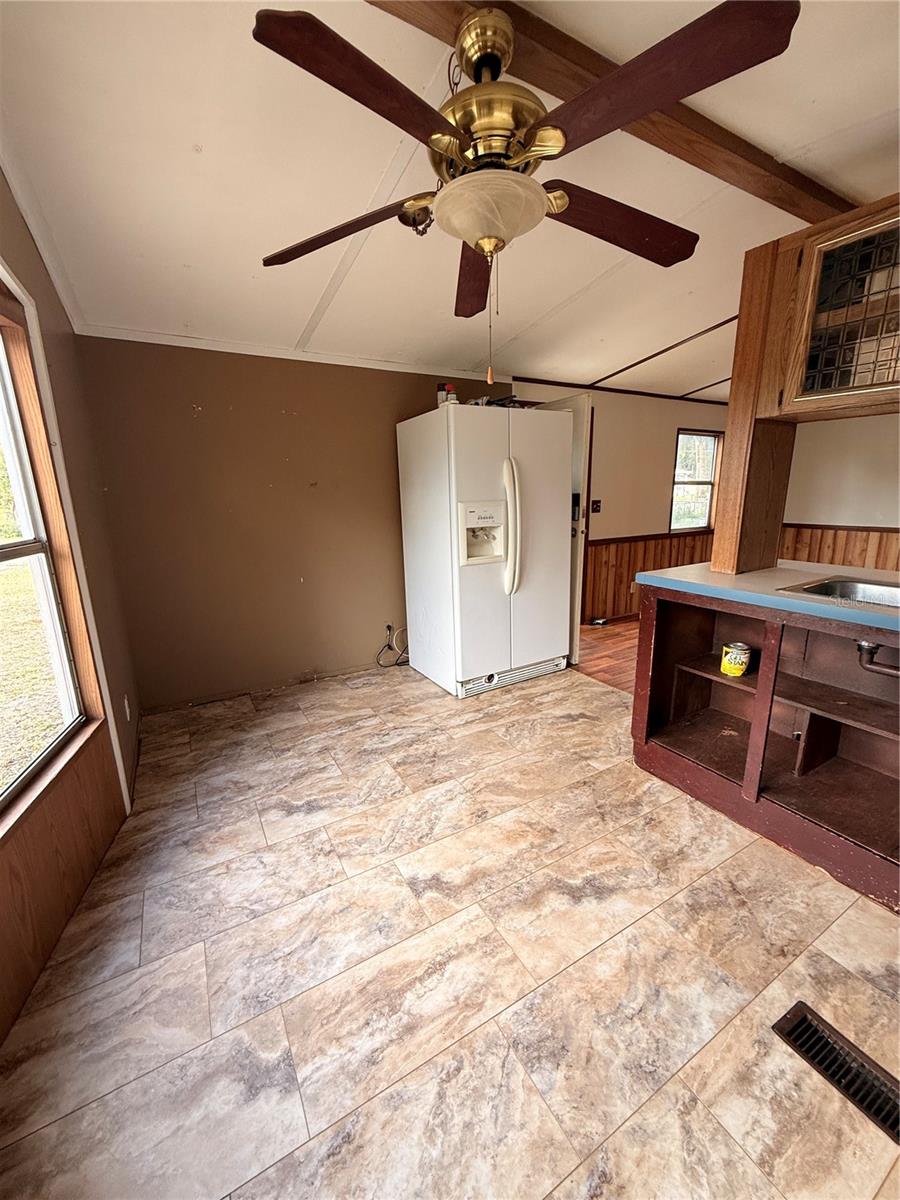 Image 10 of 31 For 14820 100th Terrace