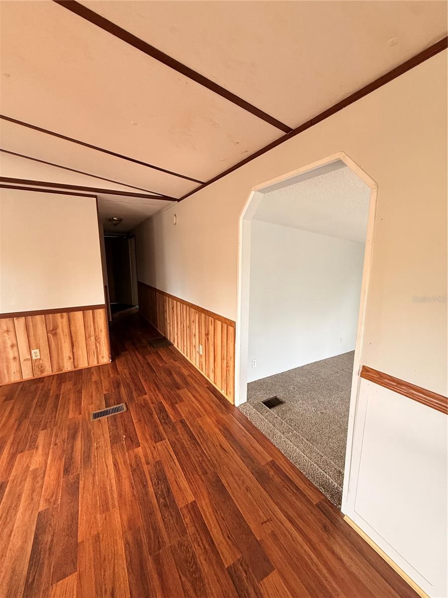 Image 11 of 31 For 14820 100th Terrace