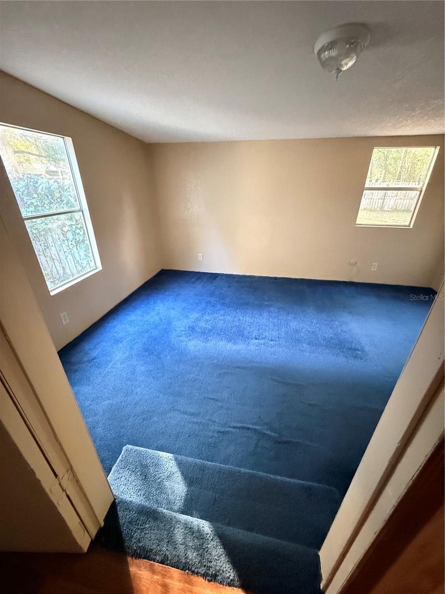 Image 19 of 31 For 14820 100th Terrace