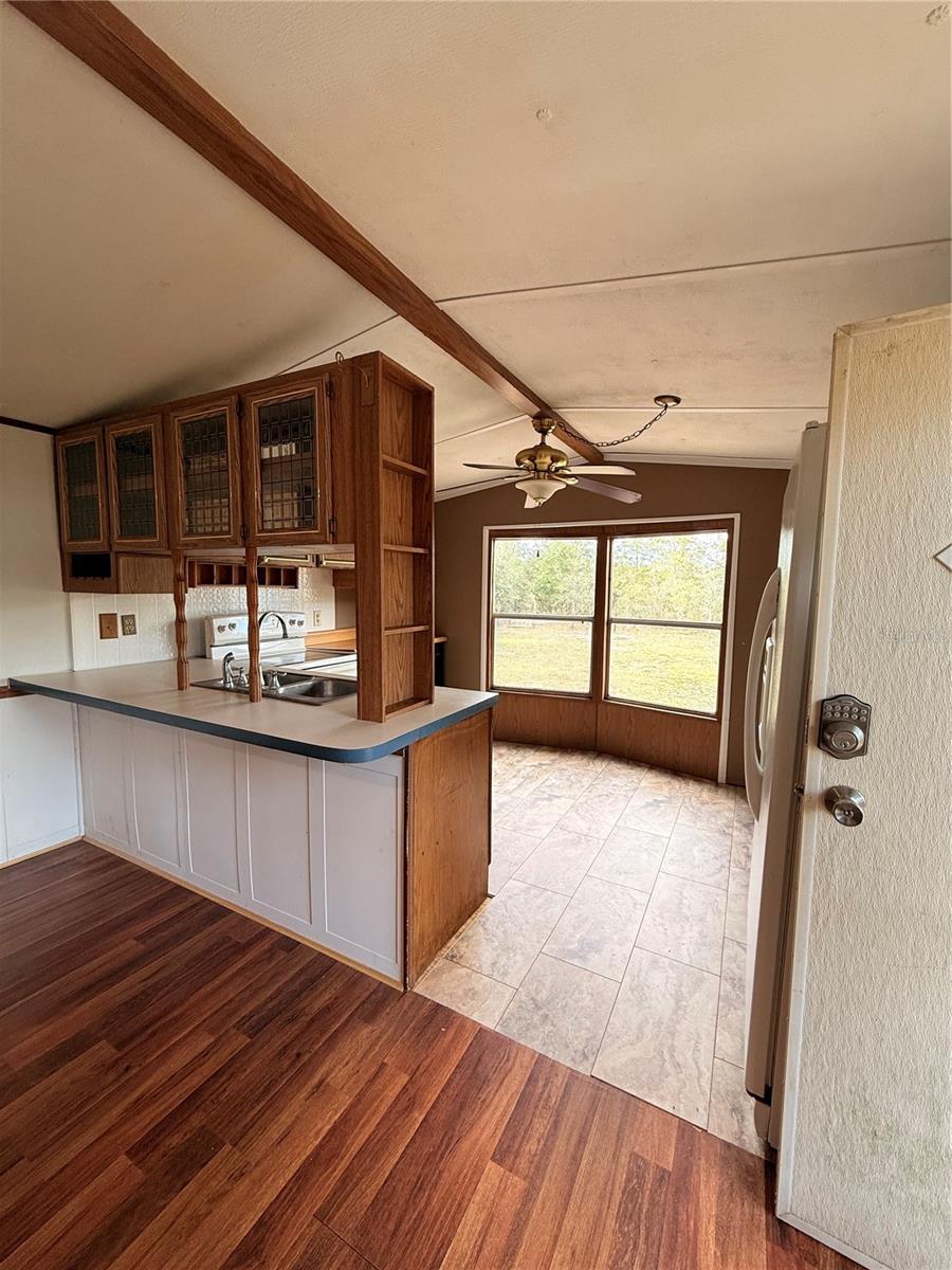 Image 7 of 31 For 14820 100th Terrace