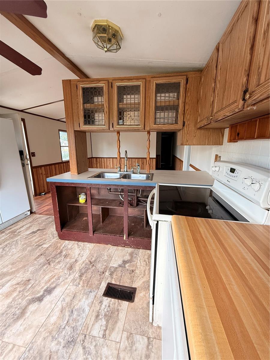 Image 9 of 31 For 14820 100th Terrace