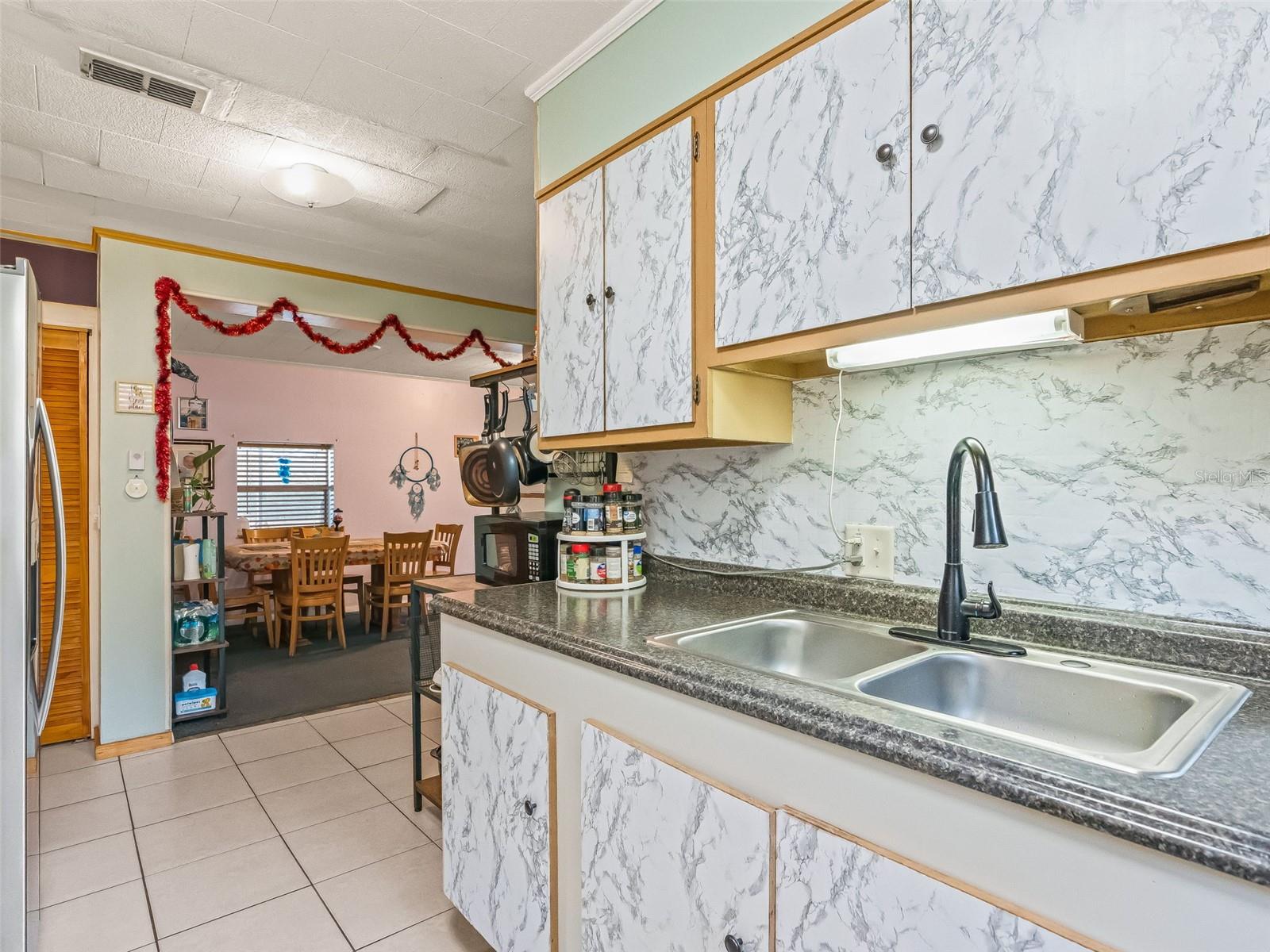 Image 10 of 39 For 2800 52nd Street