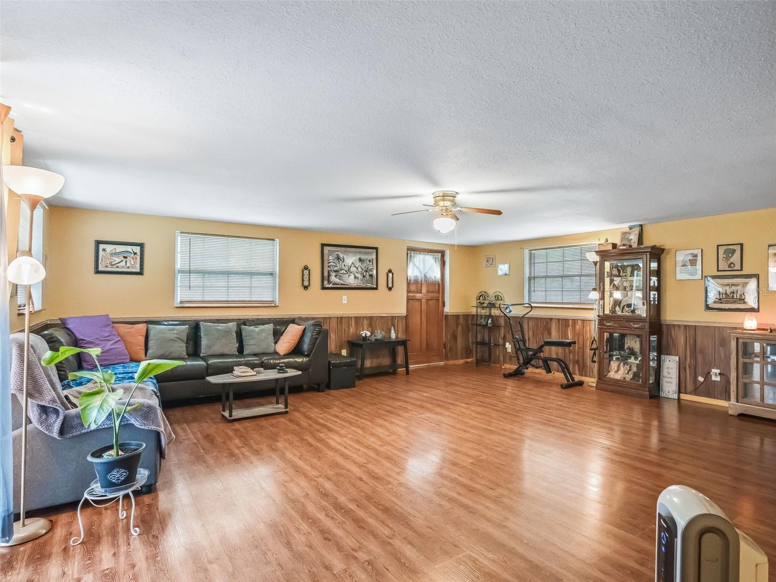 Image 13 of 39 For 2800 52nd Street