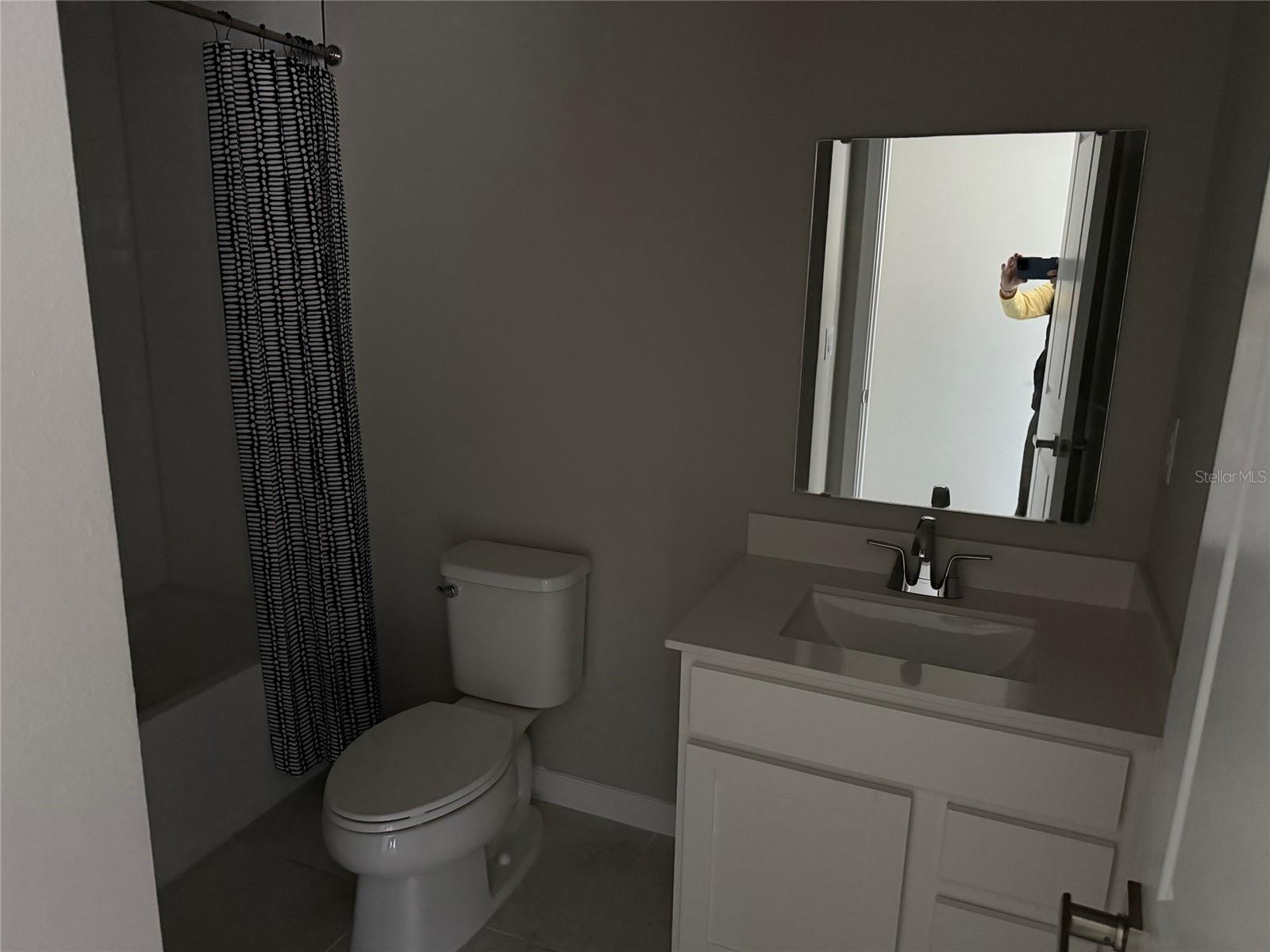 Image 16 of 18 For 1200 Port Blue Way