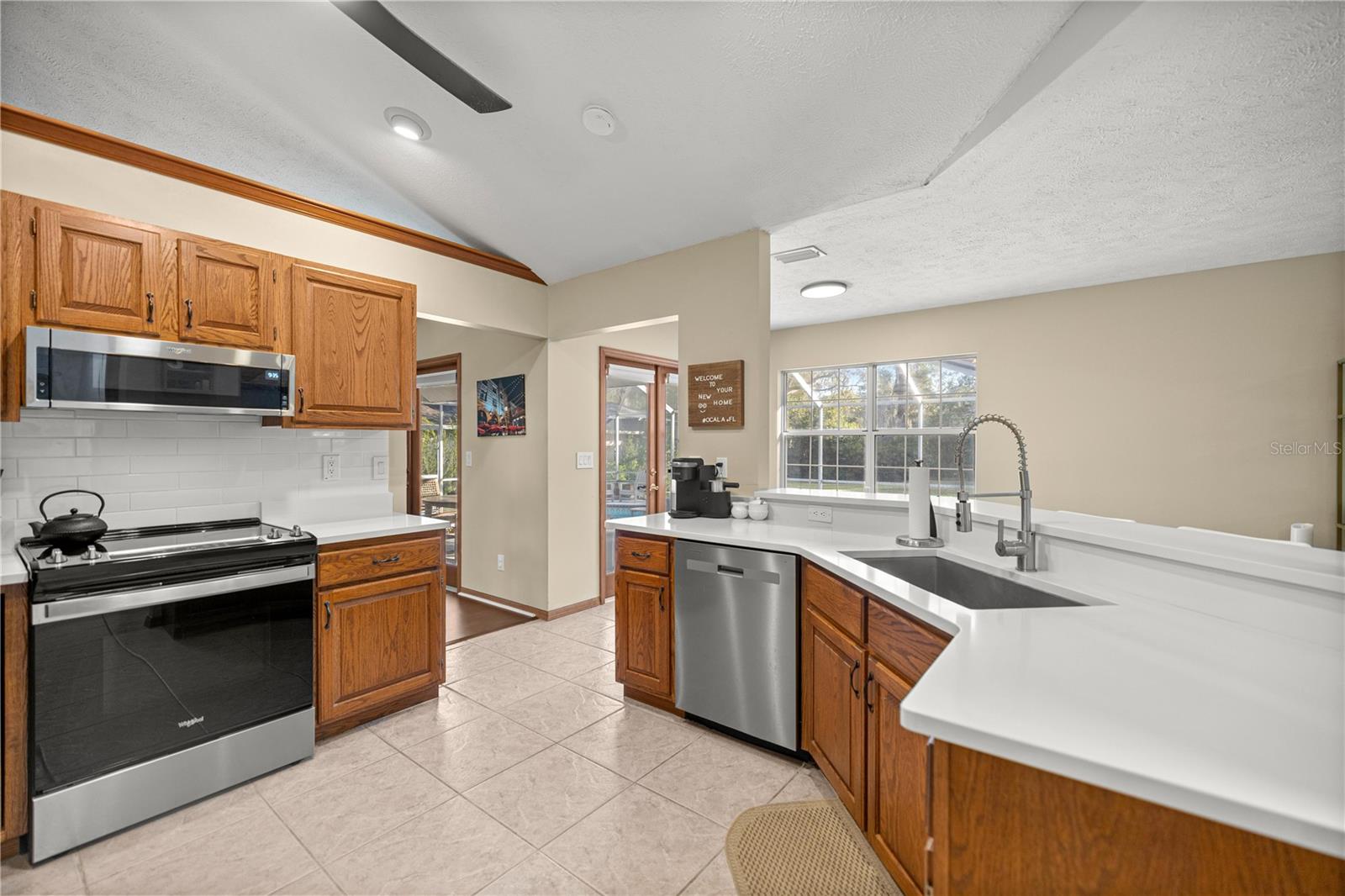 Image 18 of 43 For 985 50th Avenue