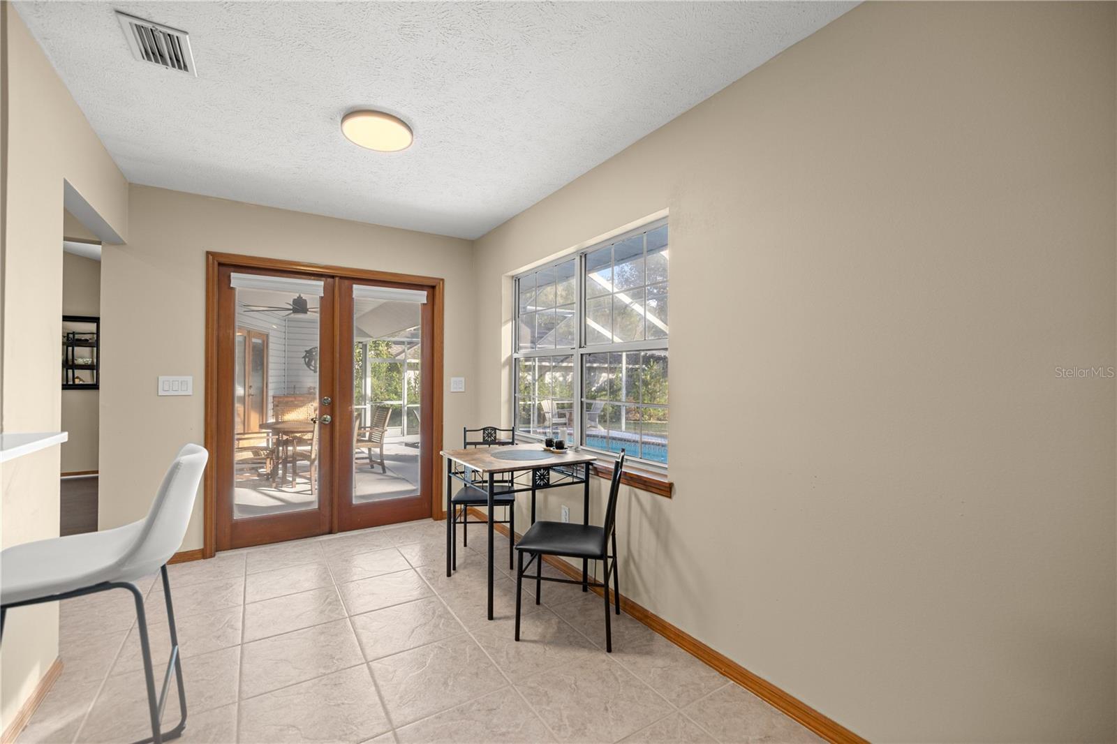 Image 19 of 43 For 985 50th Avenue