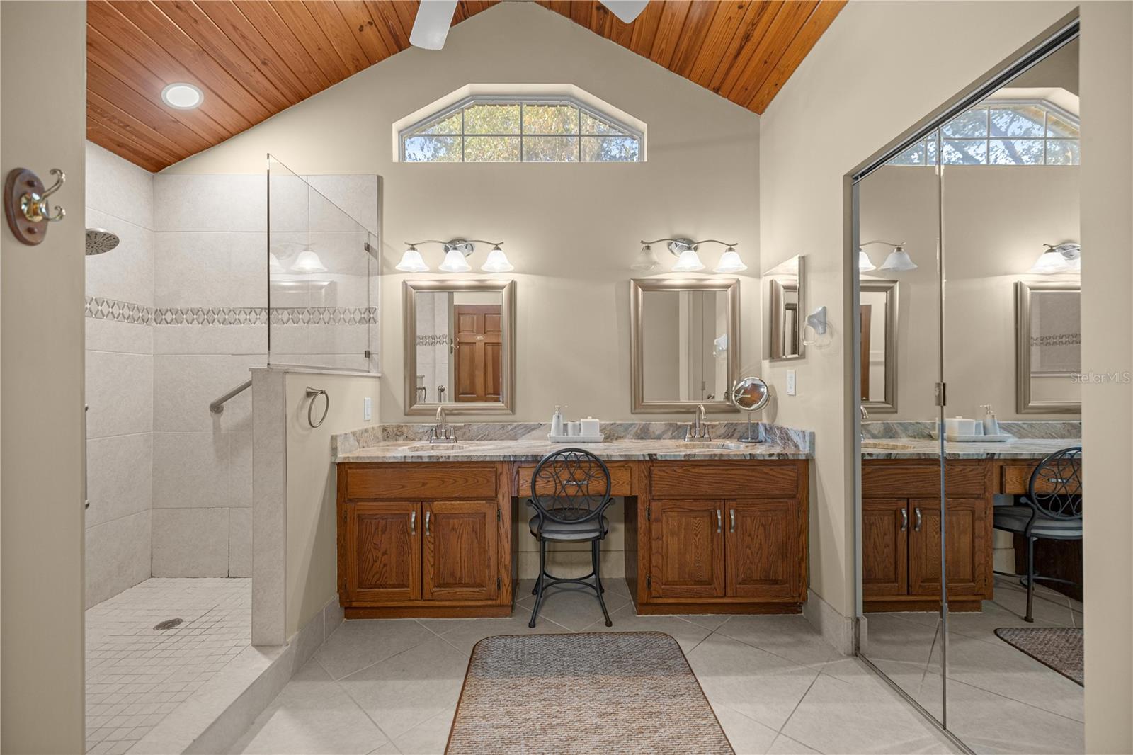 Image 28 of 43 For 985 50th Avenue