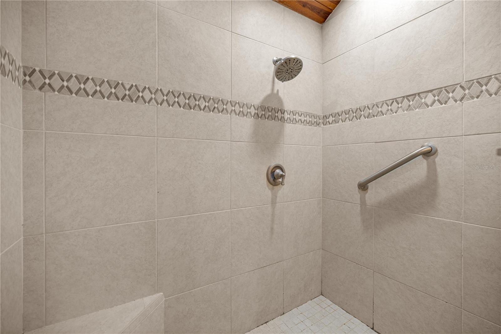 Image 29 of 43 For 985 50th Avenue