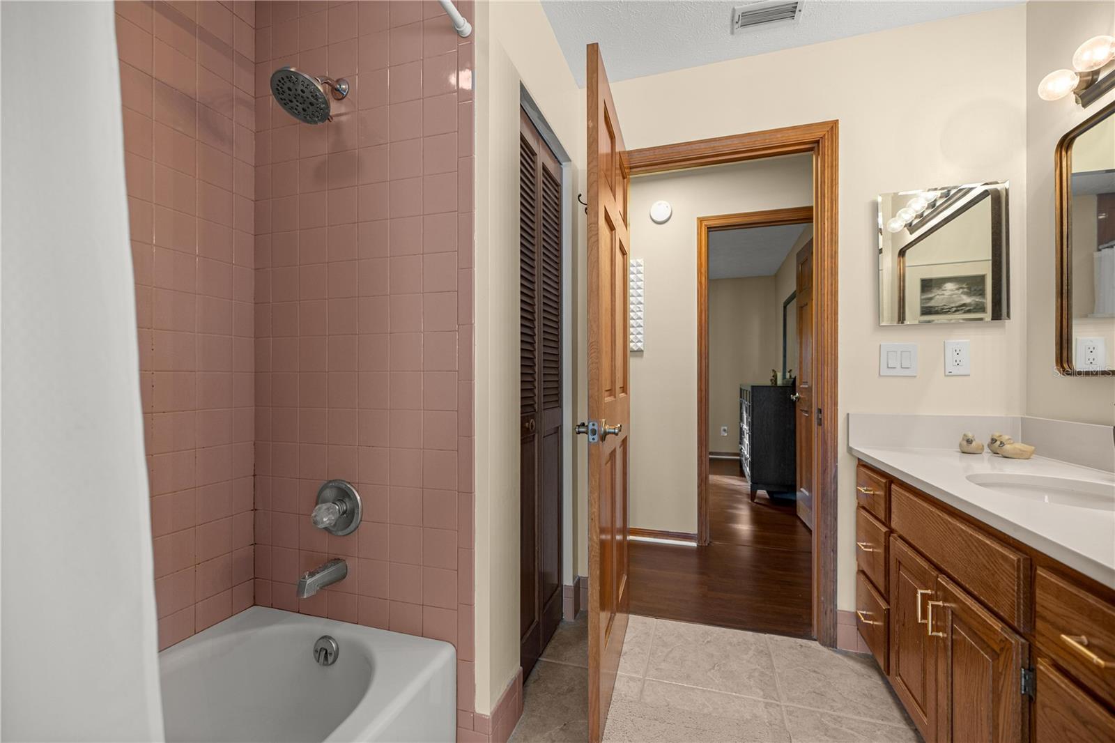 Image 35 of 43 For 985 50th Avenue