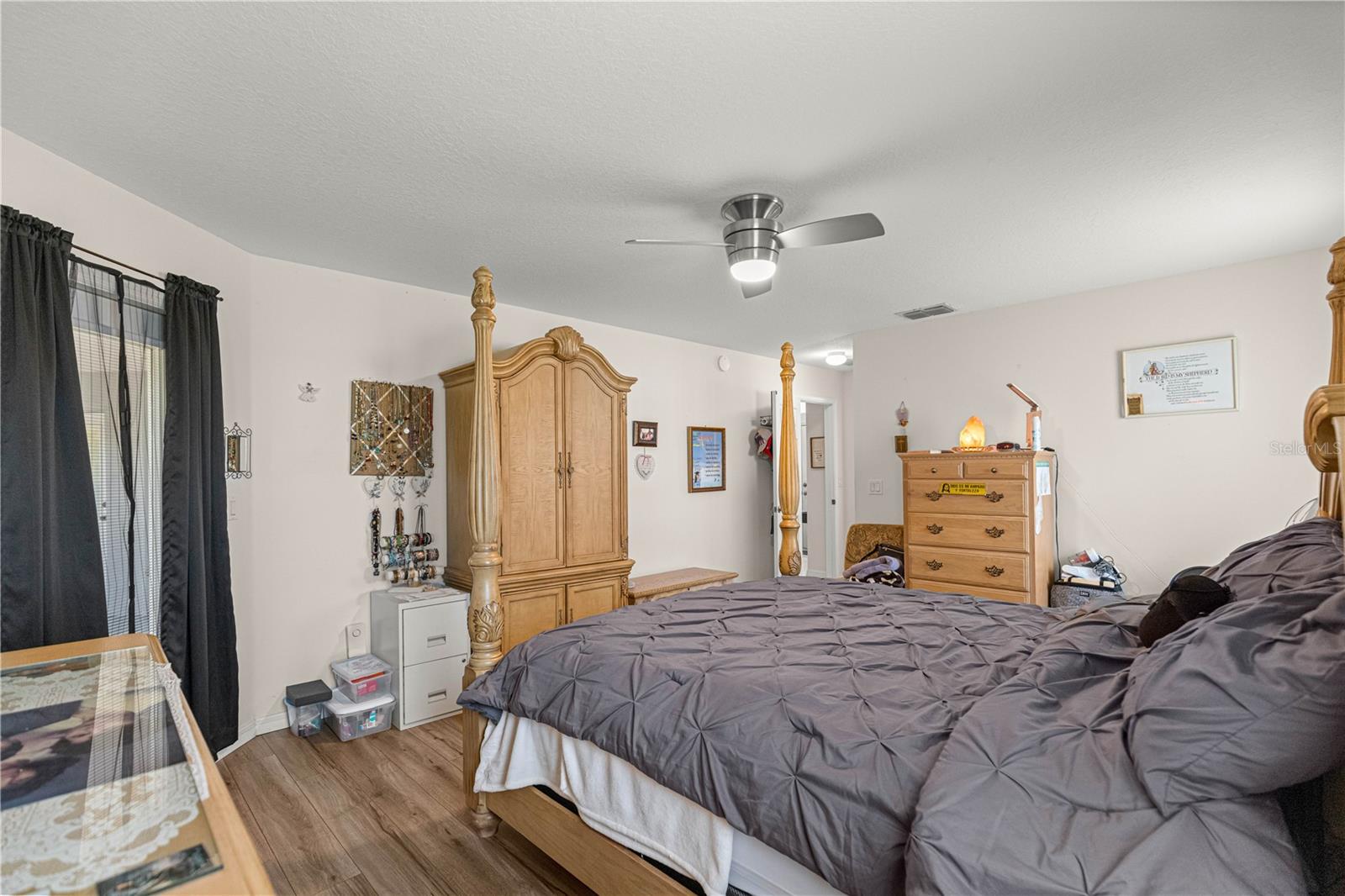 Image 18 of 45 For 8601 60th Circle