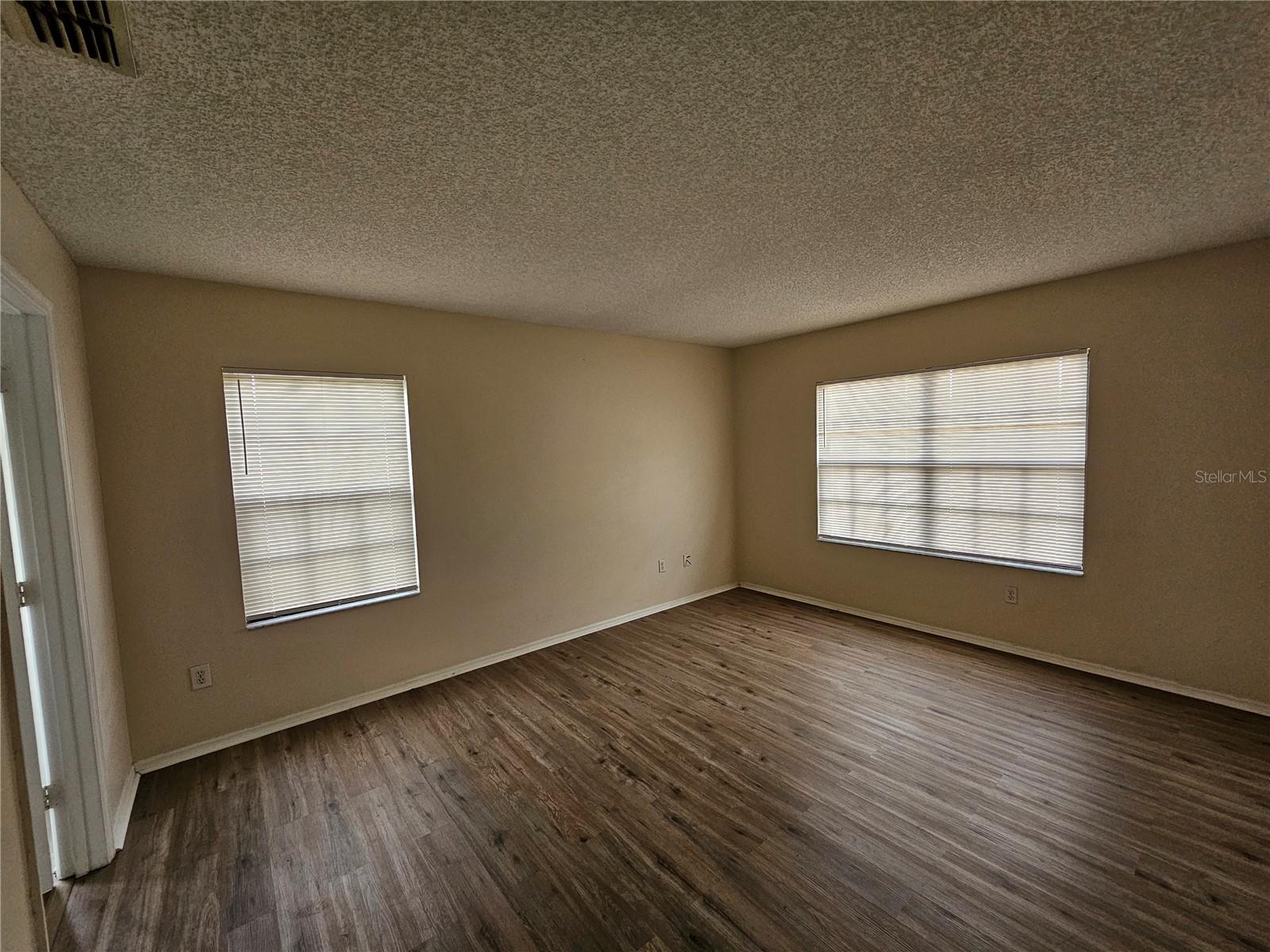 Image 8 of 16 For 312 Oak Track Pass