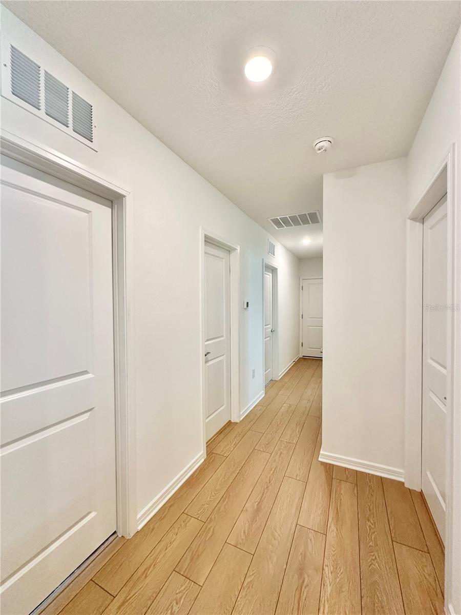 Image 12 of 33 For 5543 85th Avenue Road