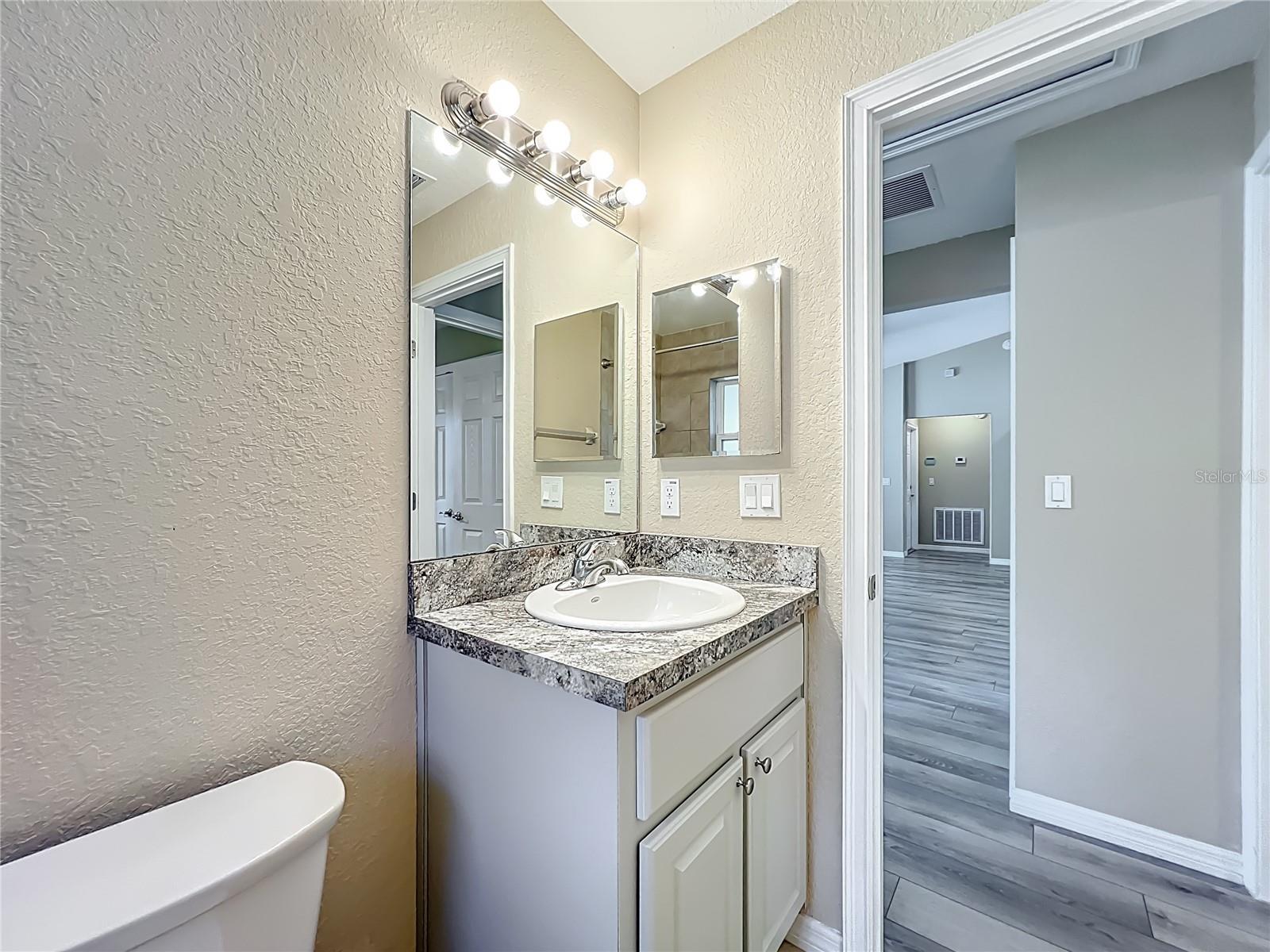 Image 25 of 45 For 1954 21 Avenue