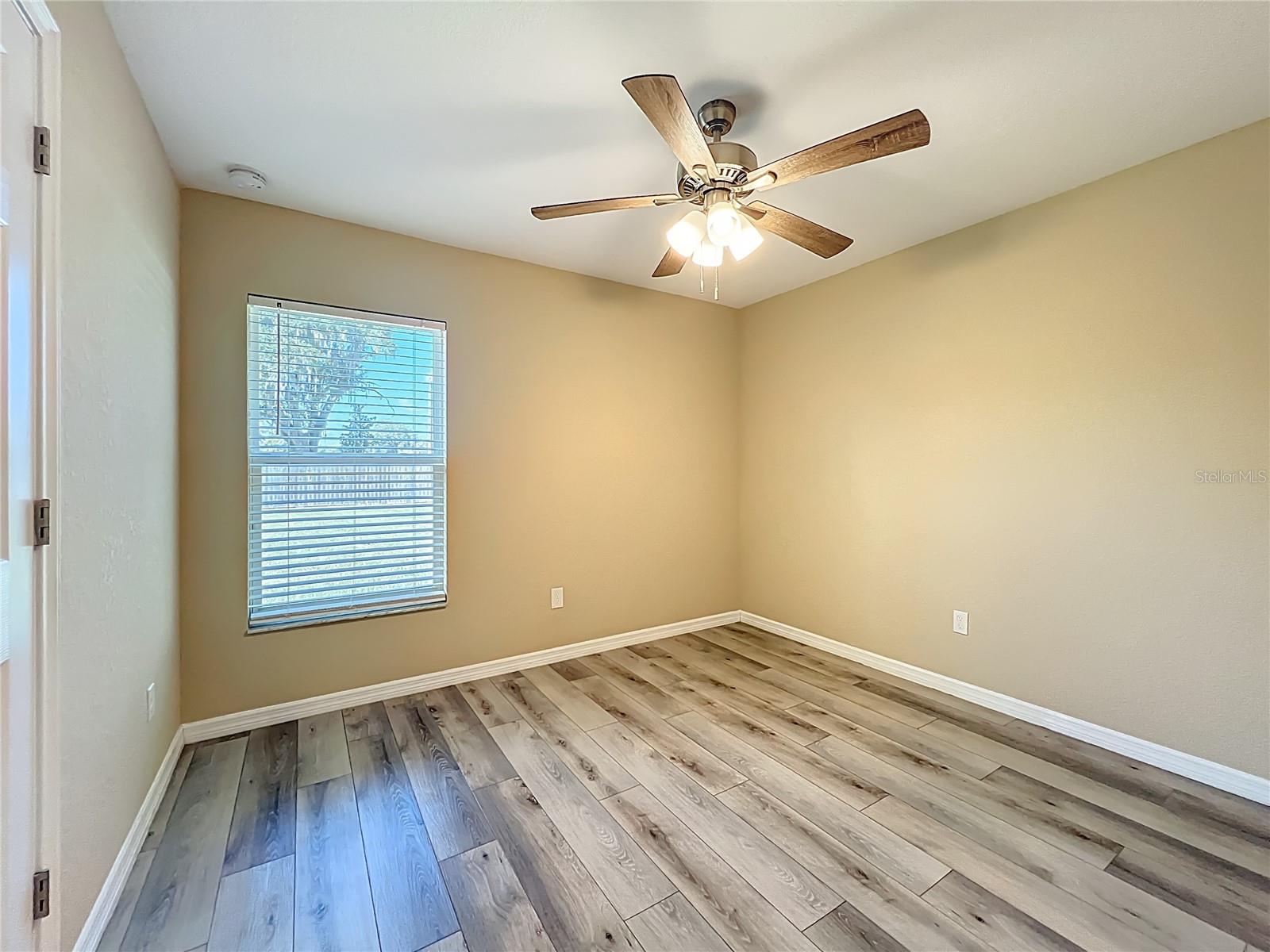 Image 26 of 45 For 1954 21 Avenue