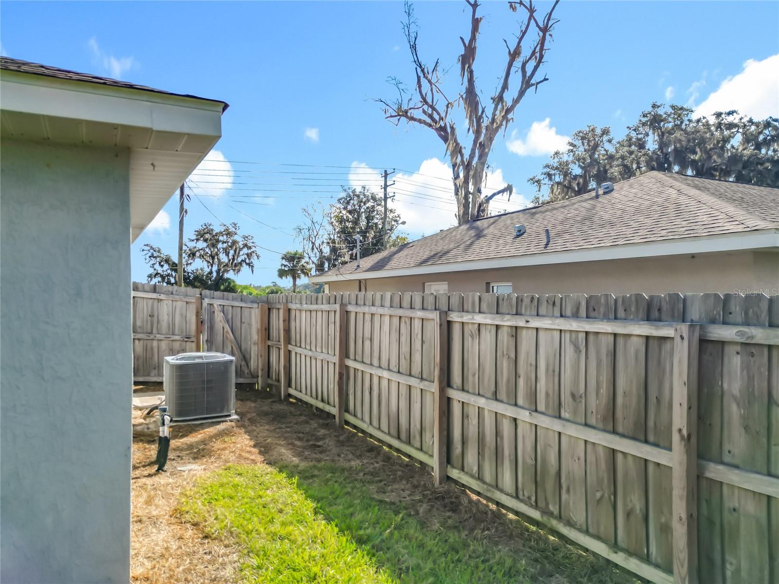 Image 38 of 45 For 1954 21 Avenue