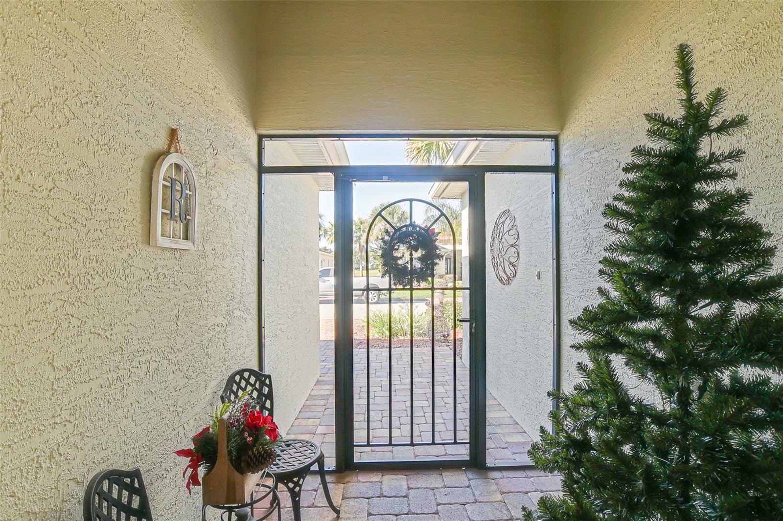 Image 22 of 77 For 10158 Julia Isles Avenue