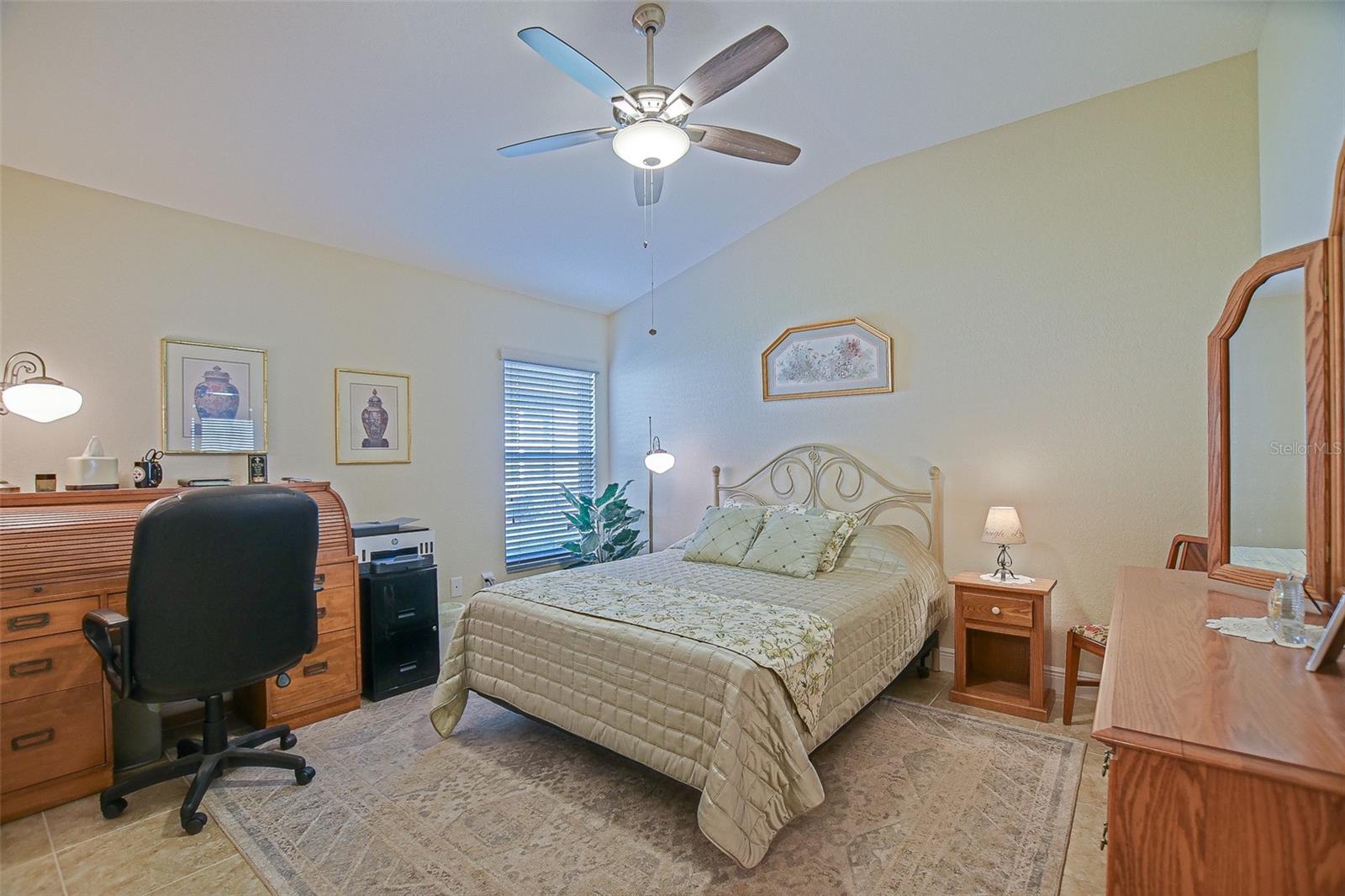 Image 31 of 77 For 10158 Julia Isles Avenue