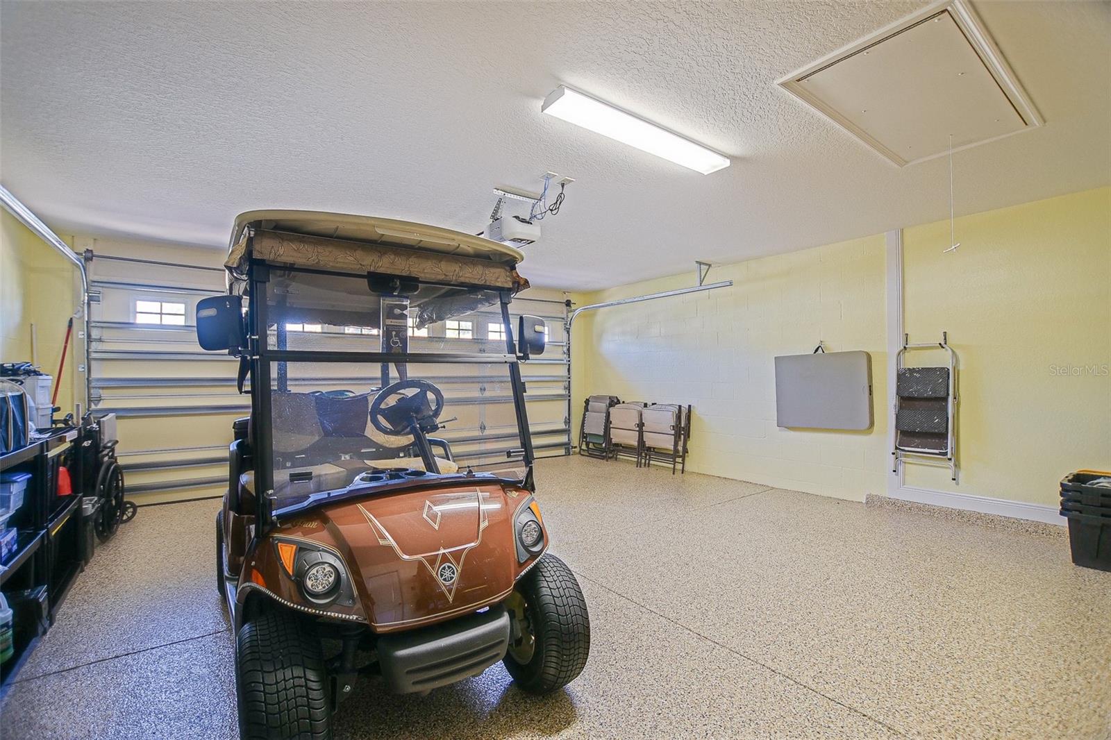 Image 46 of 77 For 10158 Julia Isles Avenue