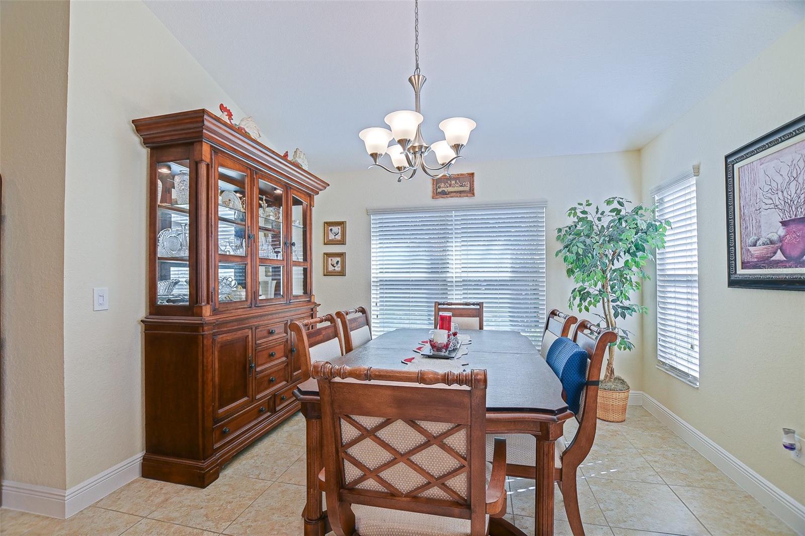 Image 49 of 77 For 10158 Julia Isles Avenue