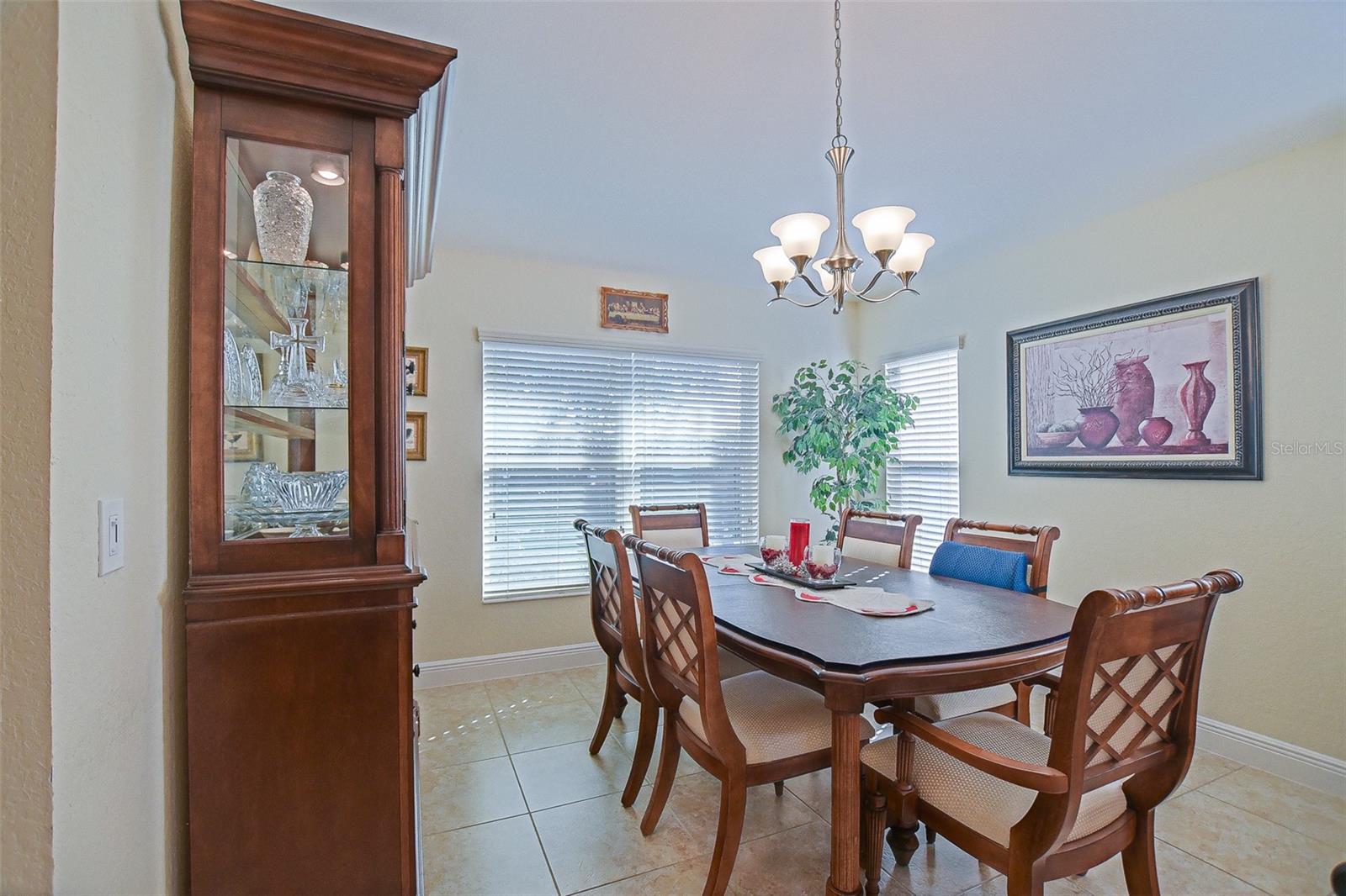 Image 50 of 77 For 10158 Julia Isles Avenue