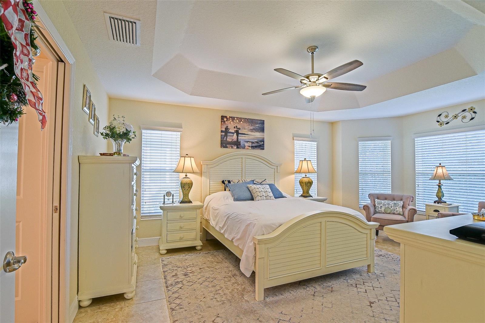 Image 55 of 77 For 10158 Julia Isles Avenue