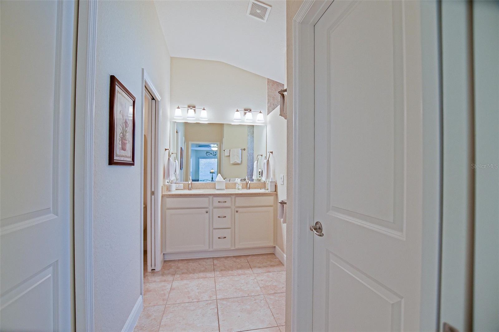 Image 60 of 77 For 10158 Julia Isles Avenue