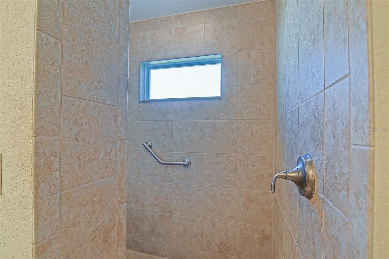 Image 63 of 77 For 10158 Julia Isles Avenue