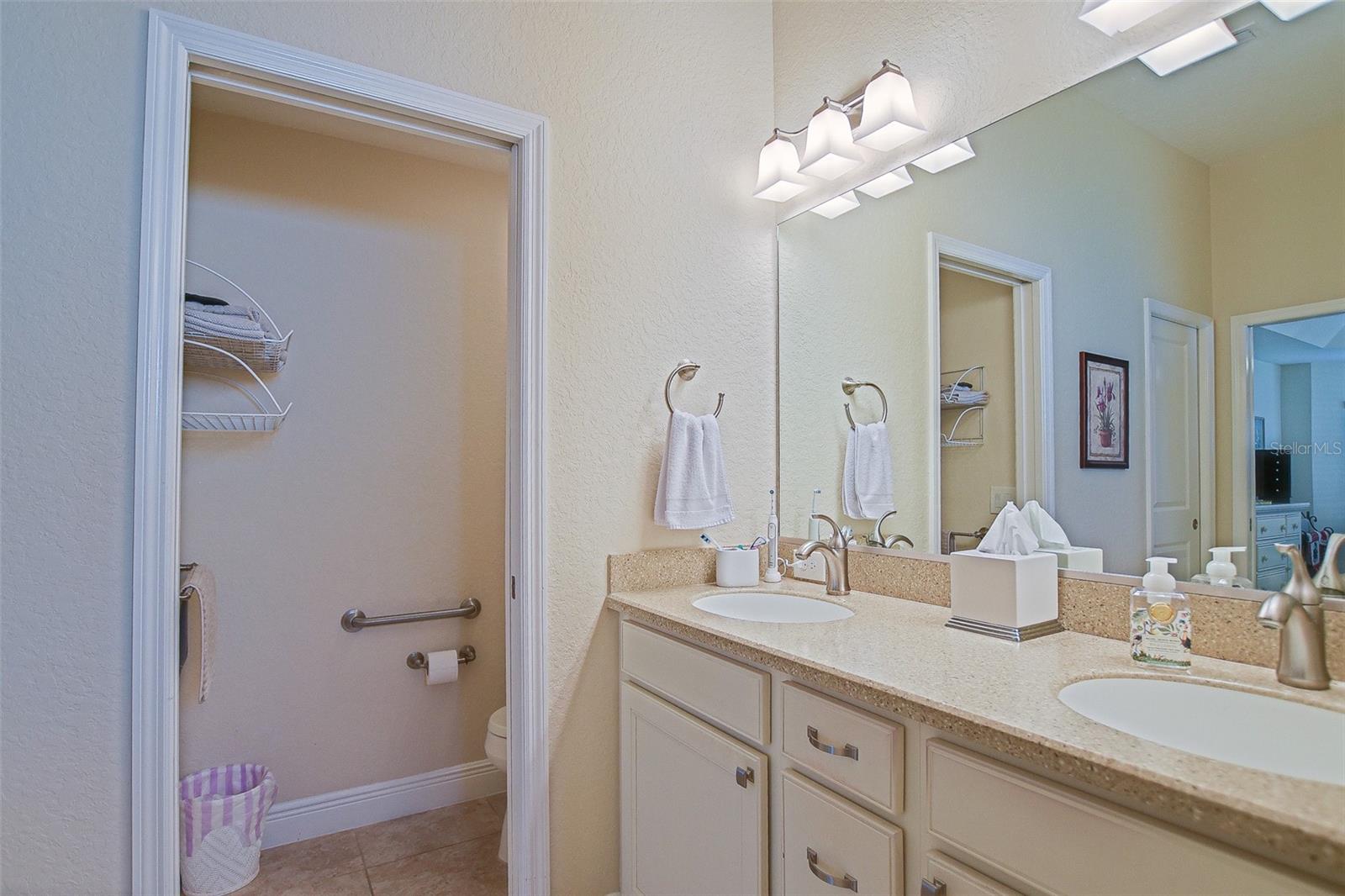 Image 64 of 77 For 10158 Julia Isles Avenue