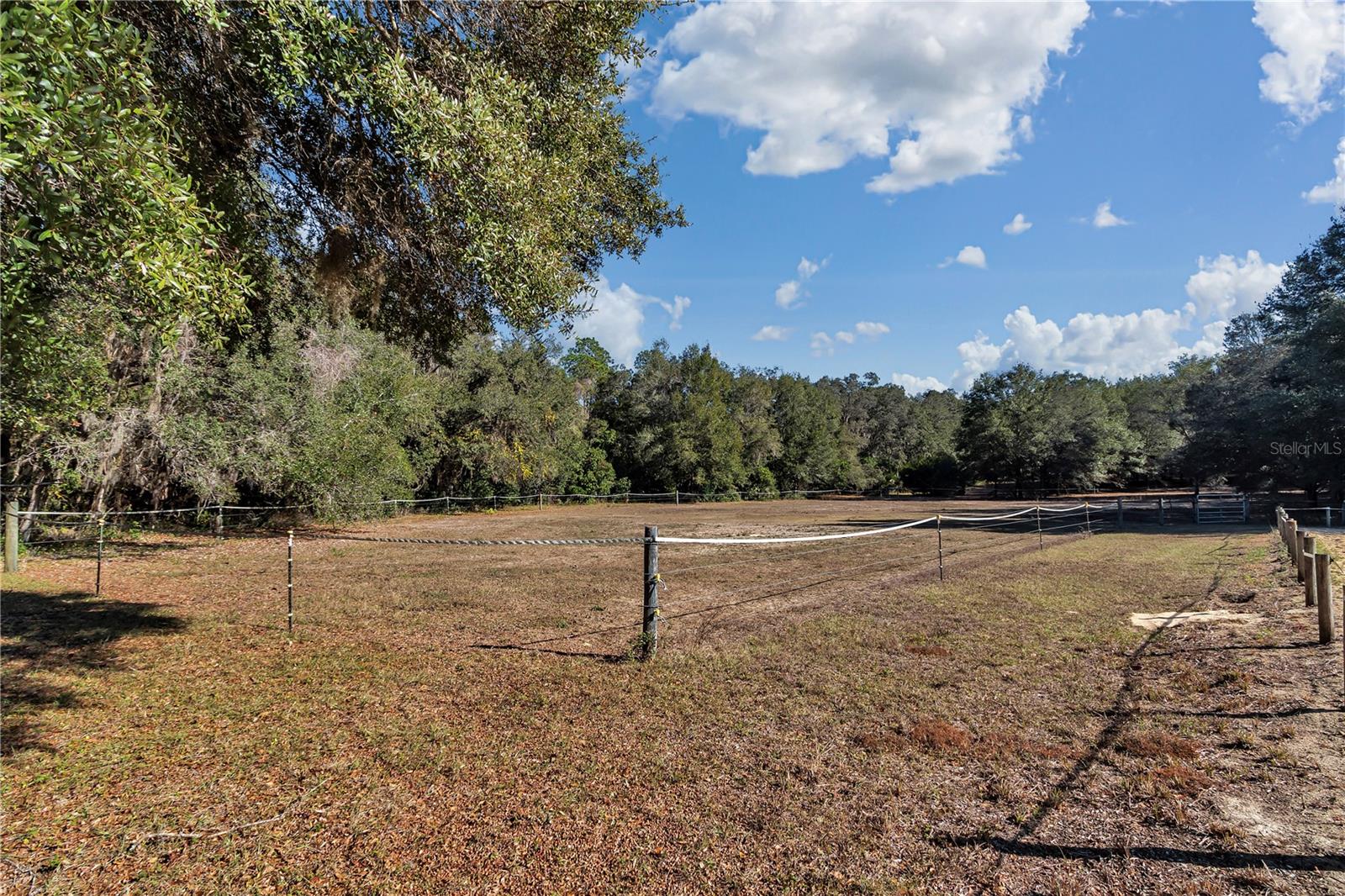 Image 27 of 49 For 11375 Circle M Avenue