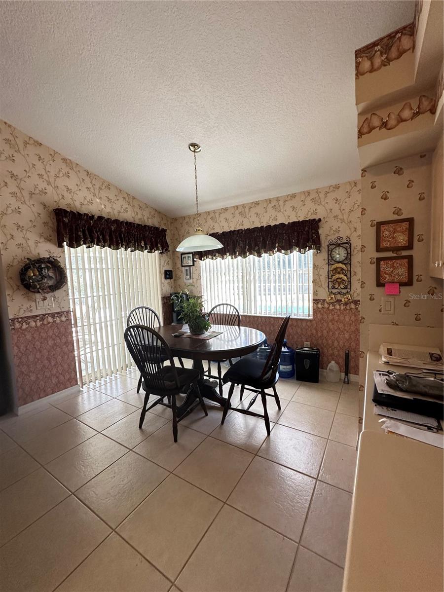 Image 8 of 27 For 16425 47th Court