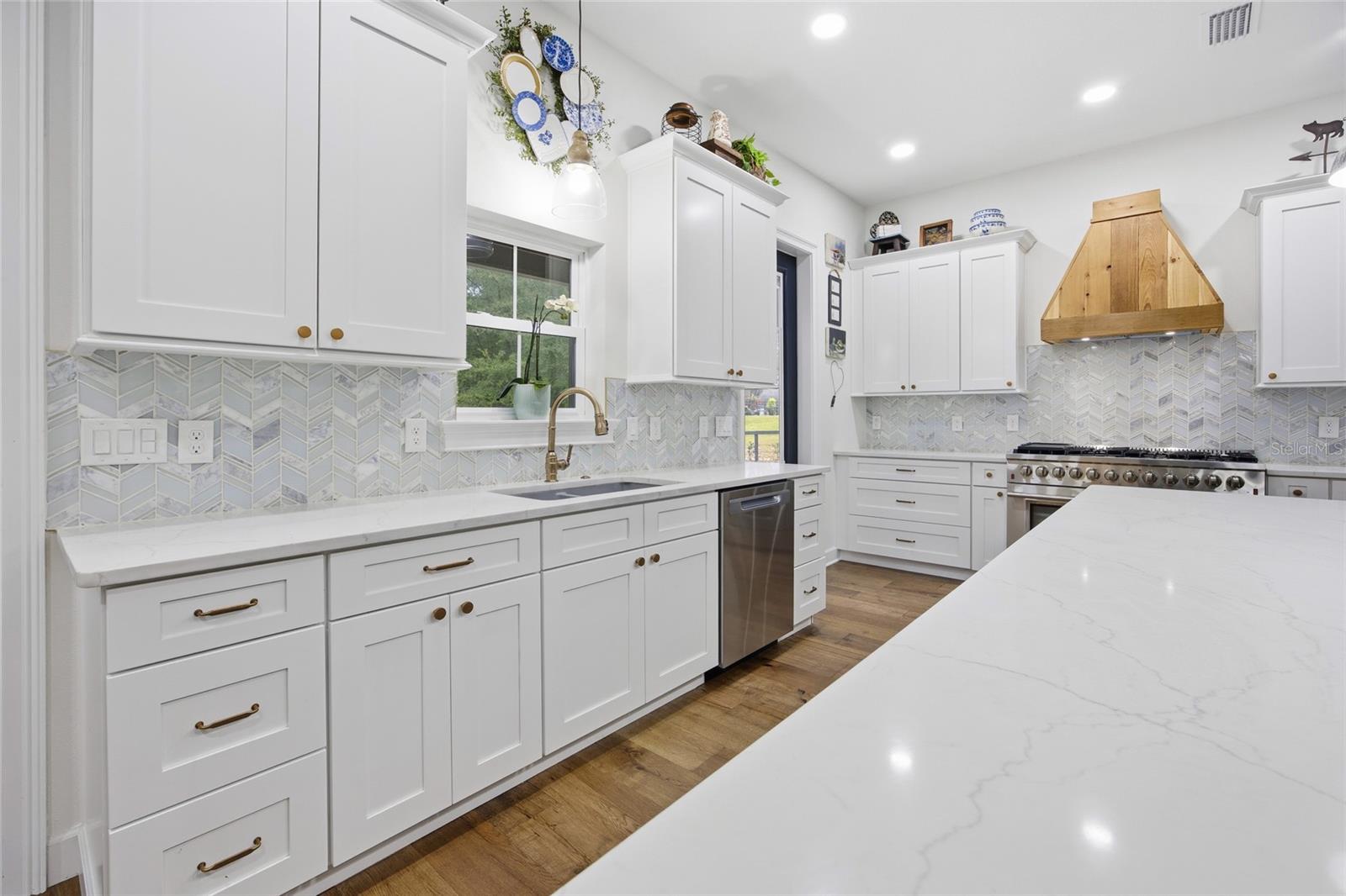 Image 14 of 74 For 12052 101st Court Road