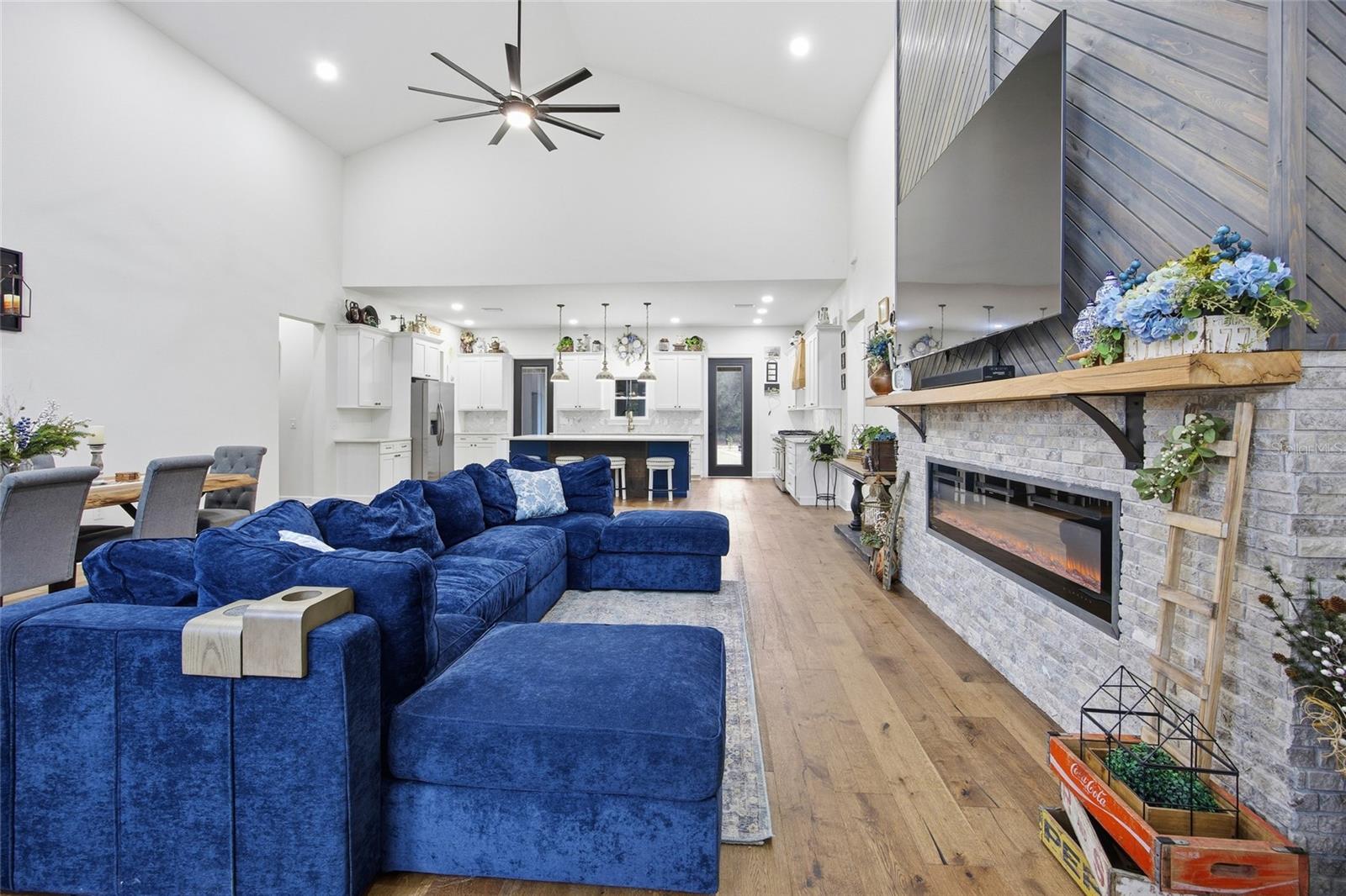 Image 7 of 74 For 12052 101st Court Road