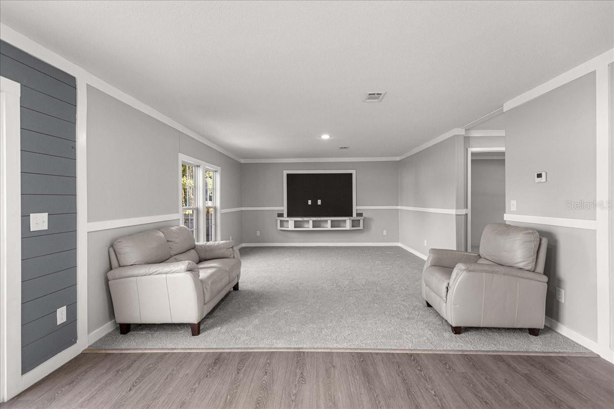 Image 13 of 38 For 9191 32nd Avenue Road