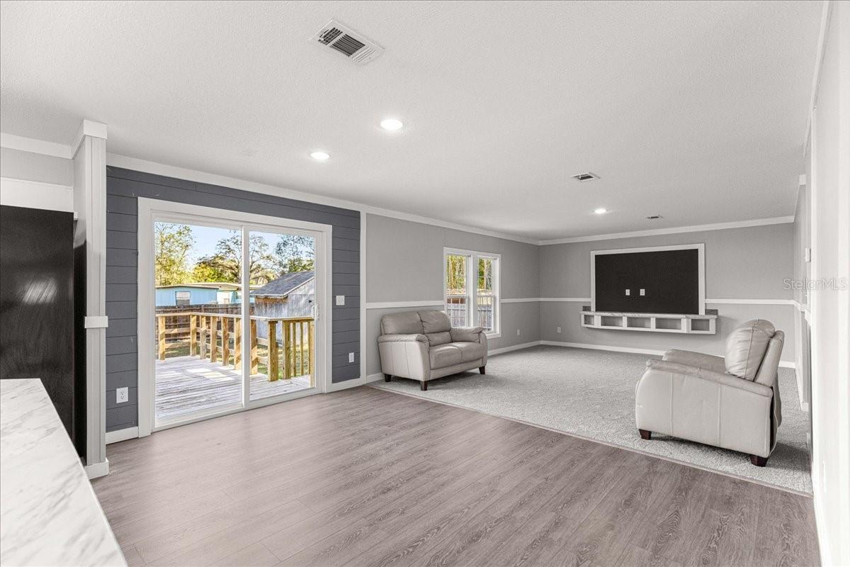 Image 14 of 38 For 9191 32nd Avenue Road