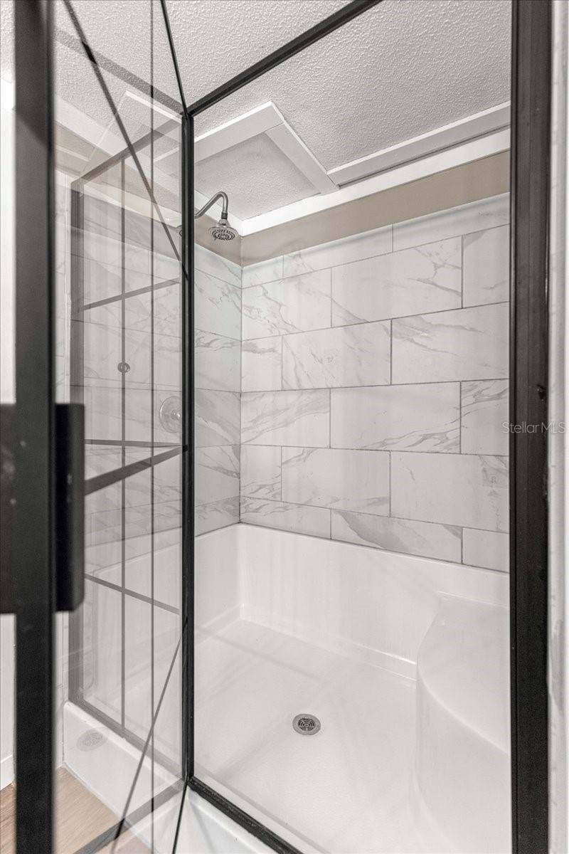 Image 22 of 38 For 9191 32nd Avenue Road