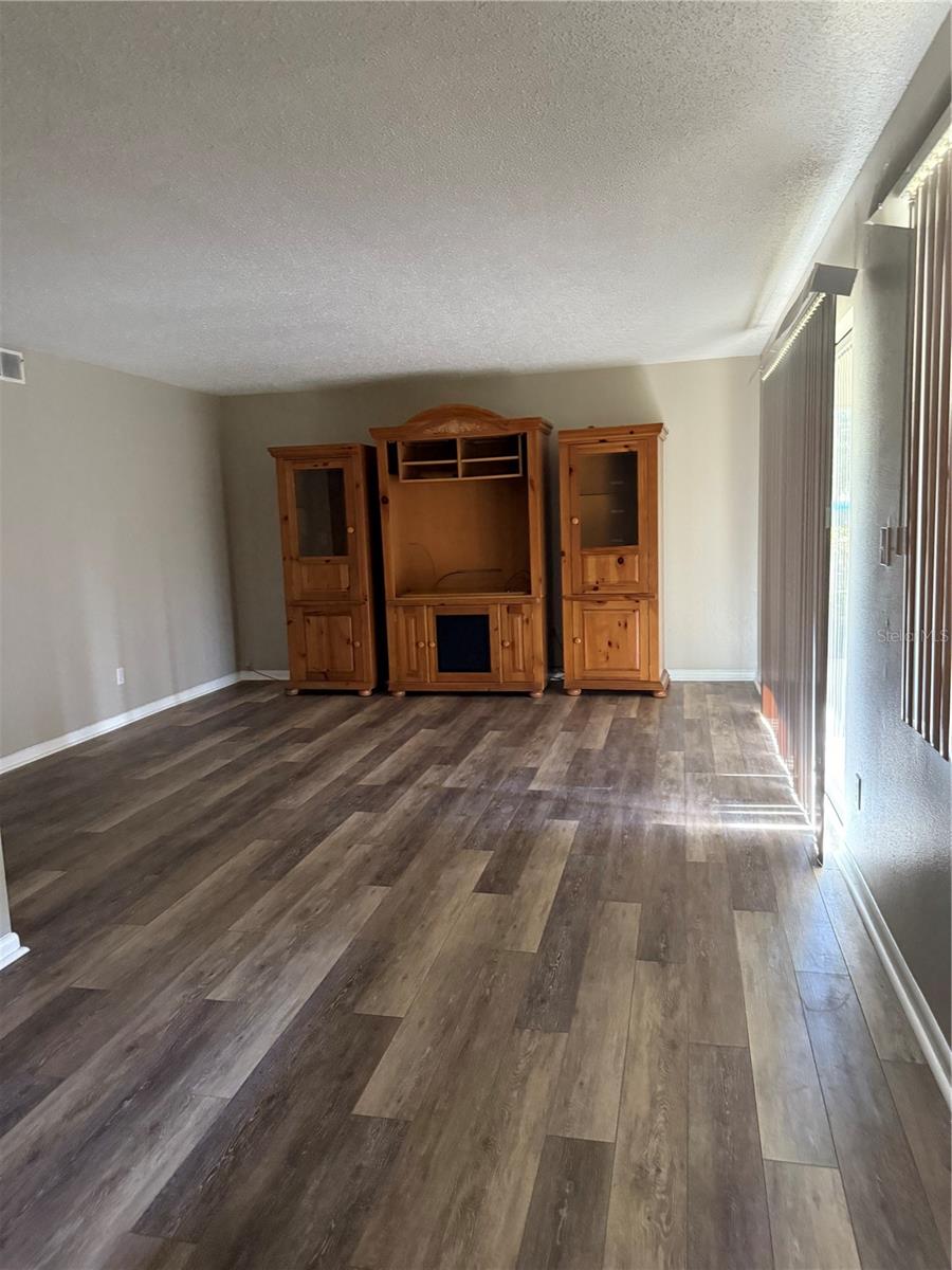 Image 2 of 9 For 737 Midway Drive A