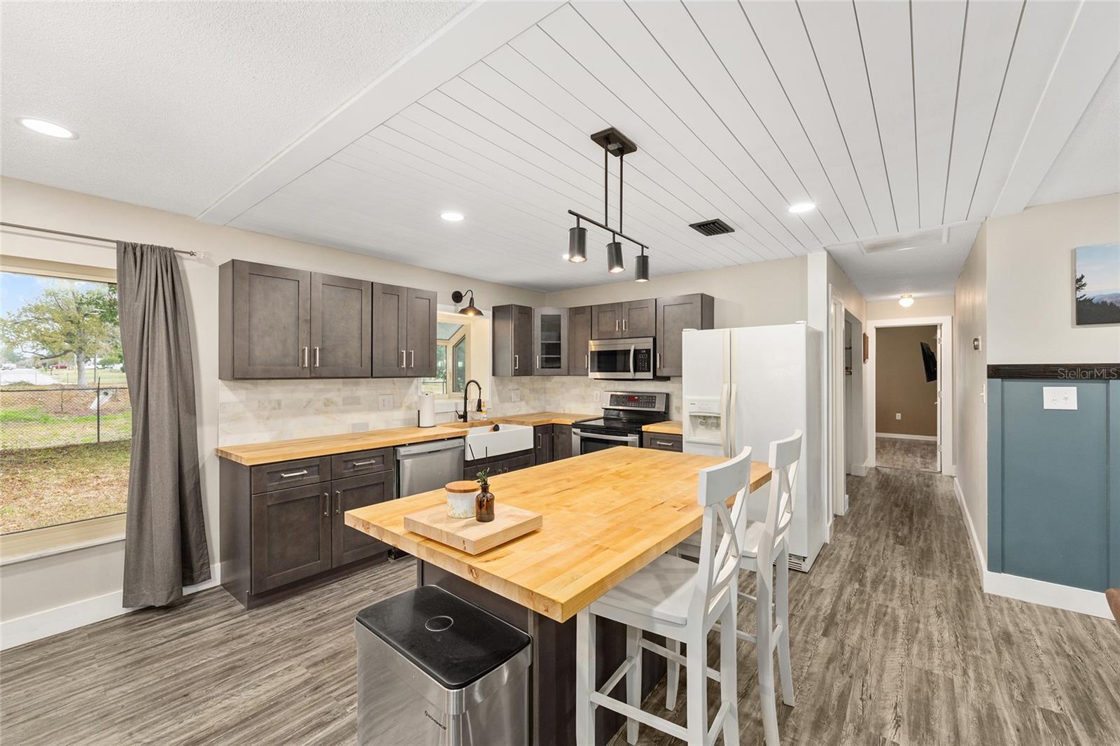 Image 21 of 45 For 903 17th Court