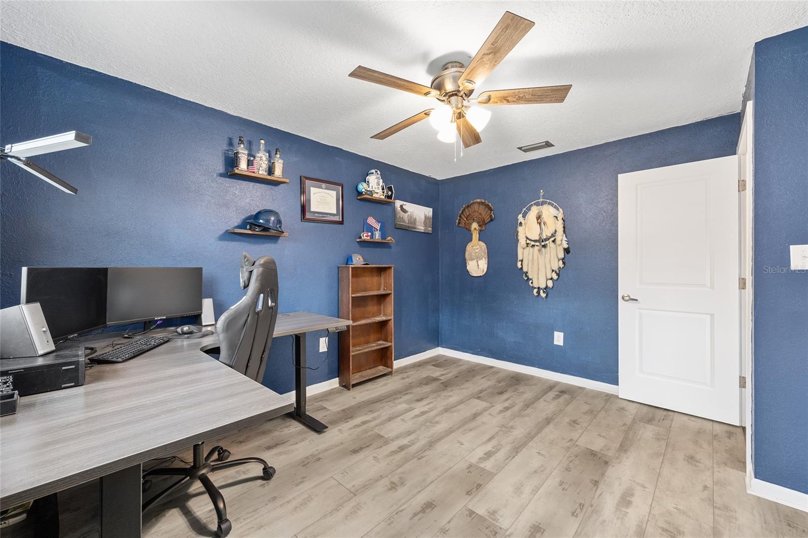 Image 34 of 45 For 903 17th Court