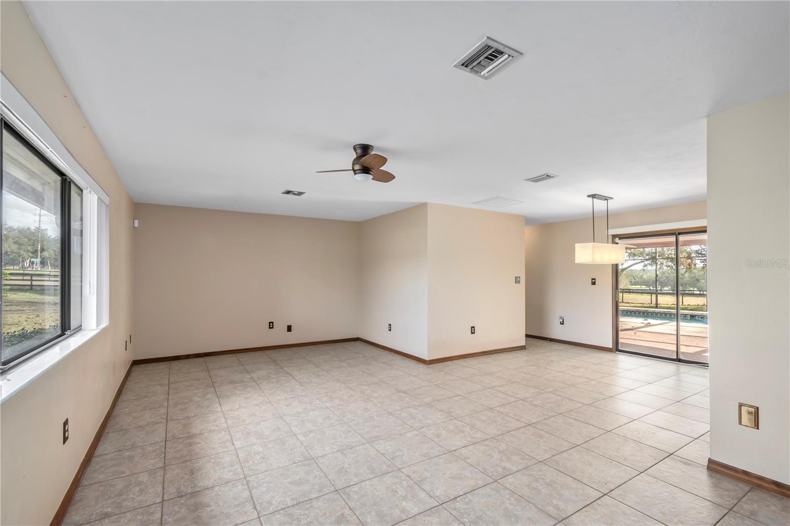 Image 12 of 86 For 2902 Marion County Road